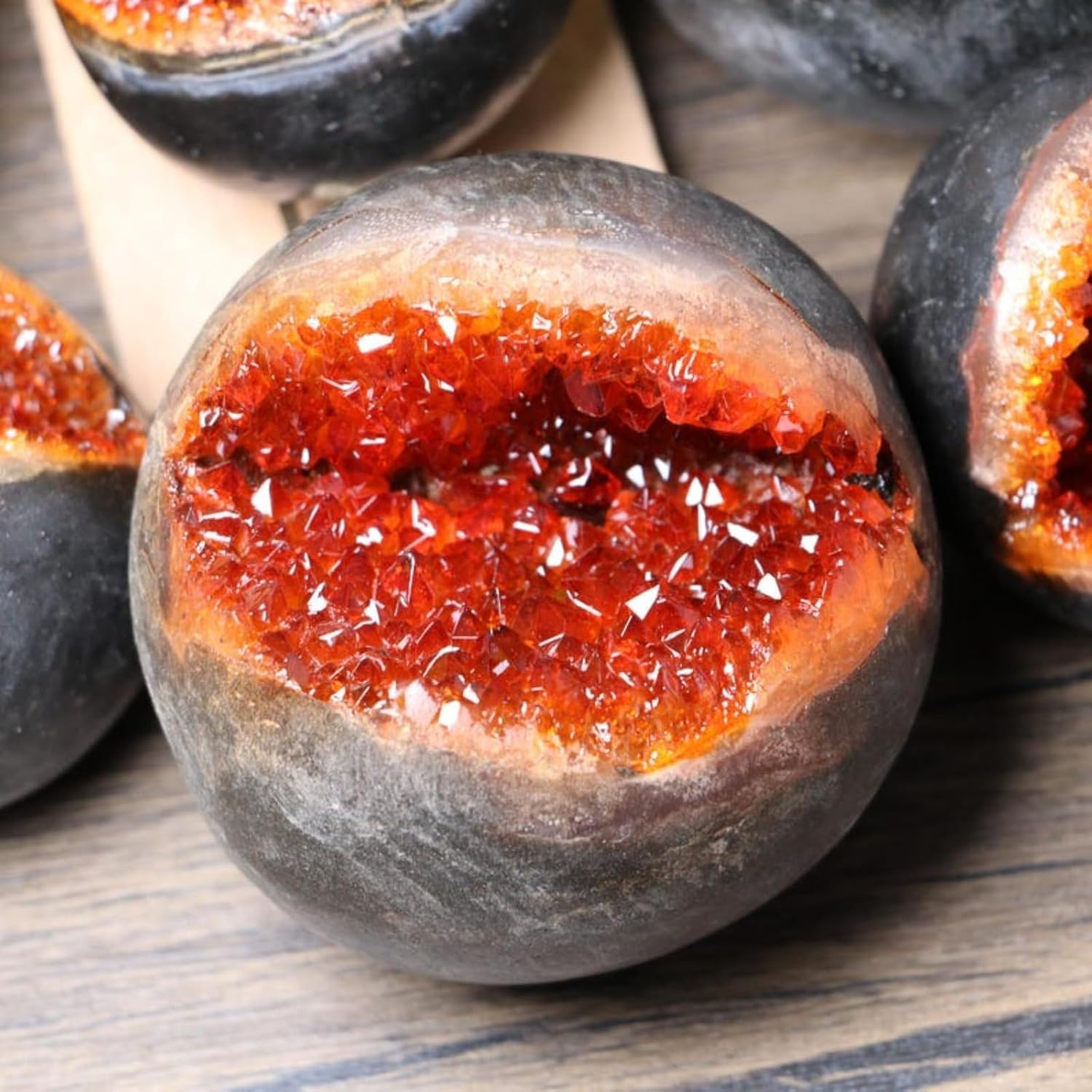 Large Geode – Orange Crystal Clusters and Geodes, 3.15-3.54inch, Perfect for Home & Office Decor, Healing Crystals for Stress Relief and Emotional Balance