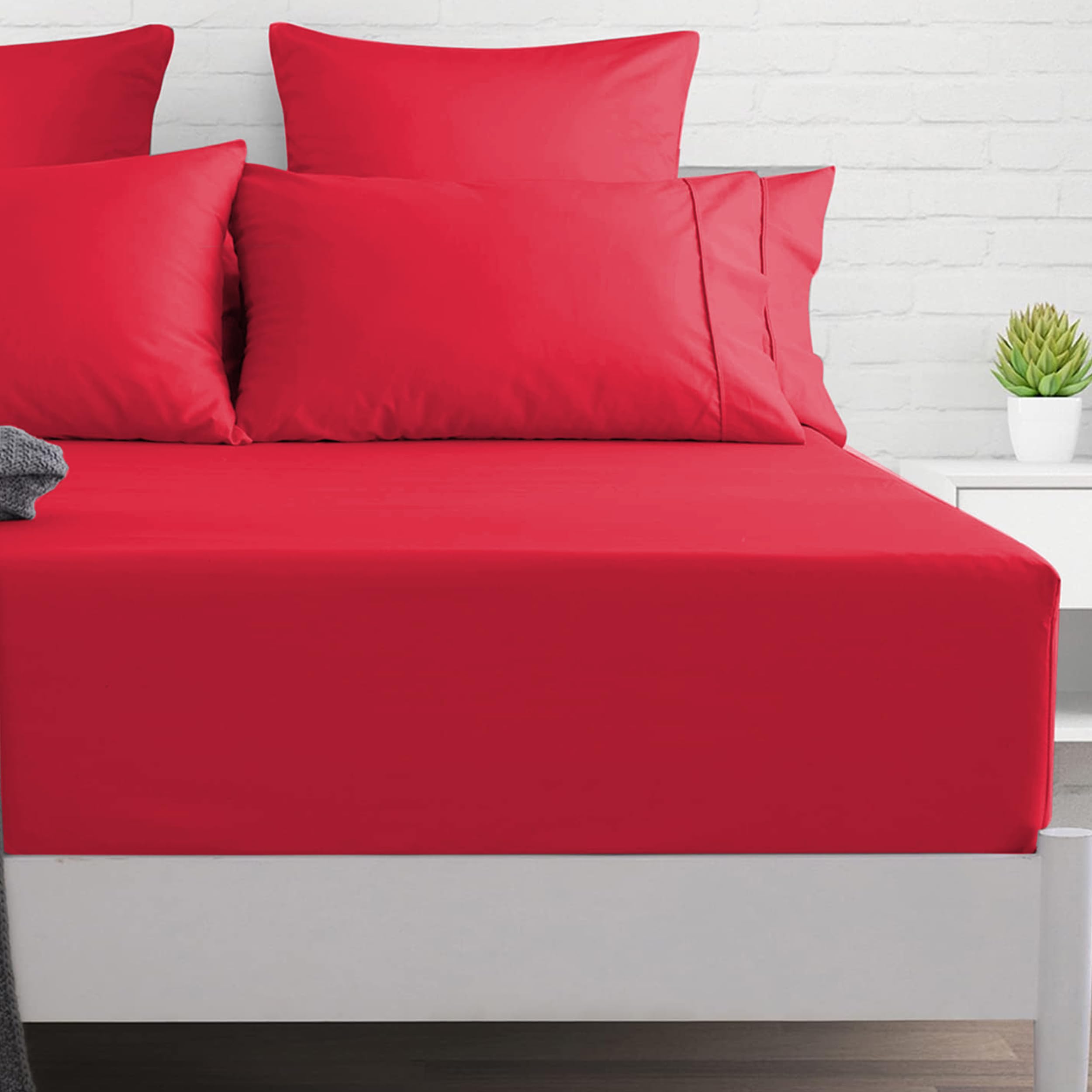 PRIME LINENS Extra Deep Fitted Sheet 40 CM Brushed Microfiber Wrinkle & Fade Resistant Bottom Sheet Soft Durable Bed Sheets (Red, Single)