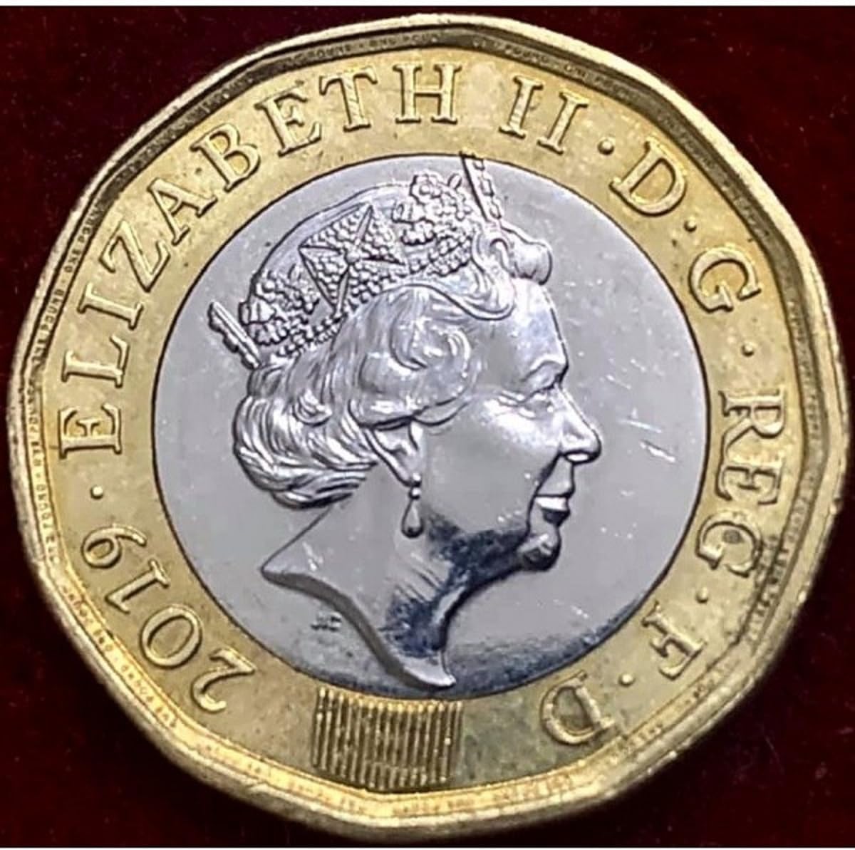 Double Headed 12 Sided New Pound - Heads On Both Sides - Double Sided Coin Trick