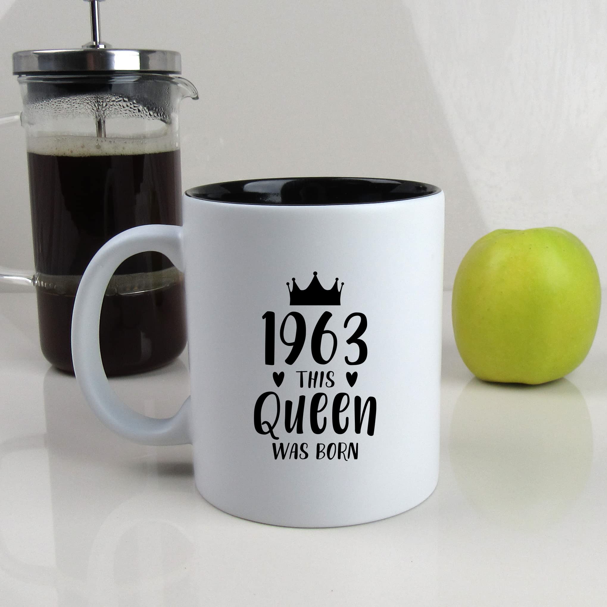 eBuyGB Engraved Black Reveal Coffee Mug -1963 This Queen was Born Design - 350ml Tea Cup, 60th Birthday Gifts for Women, Her - Sixtieth Birthday Gift for Grandma, Mum, Sister, Auntie, Friend