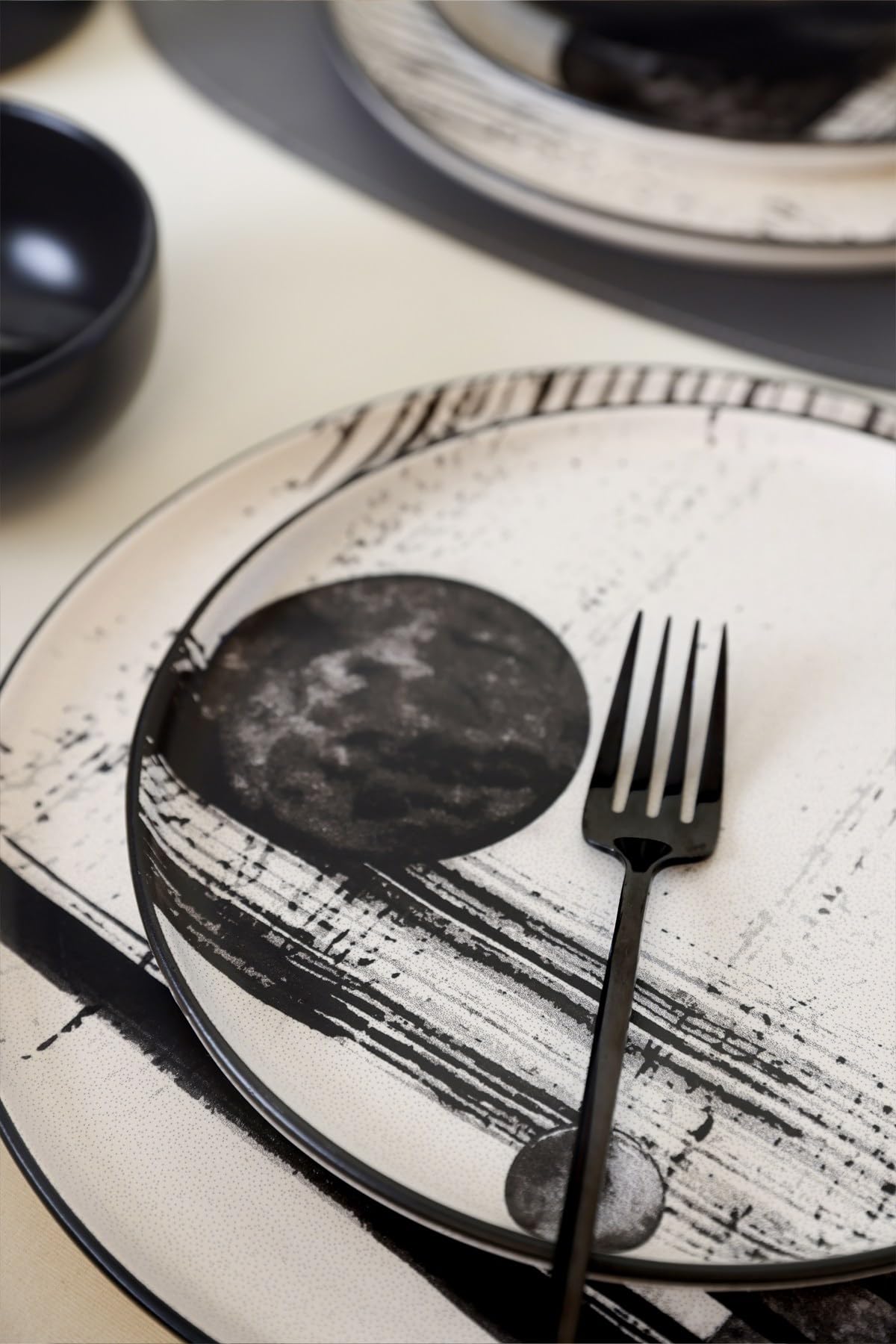 Elegante juego de cena de 24 piezas, piedra de cerámica en blanco y negro, antibacteriano, fácil de limpiar, resistente a los golpes térmicos, apto para lavavajillas y microondas