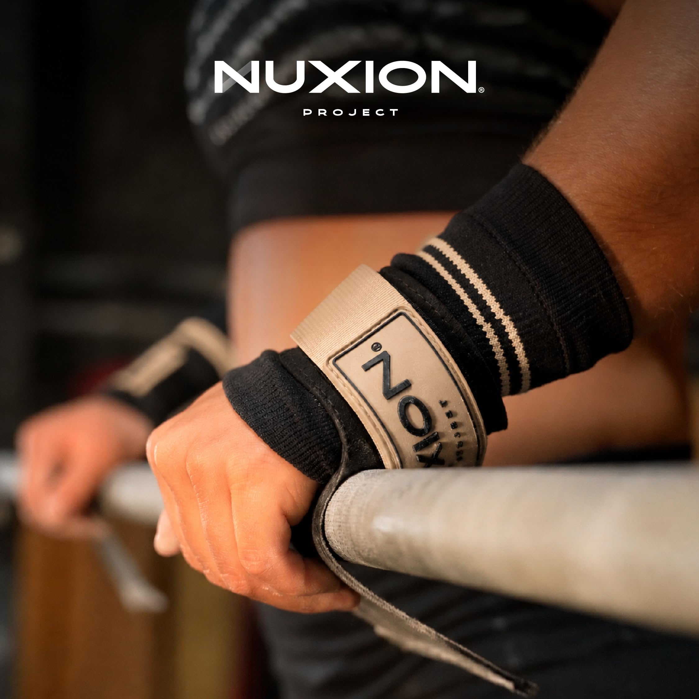 NUXION | Guanti per Crossfit in microfibra | con e senza magnesio | Impugnatura su barre, anelli e kettlebell | Set con polsiere in regalo | Taglie G e G+ | Polsiere in tessuto in regalo