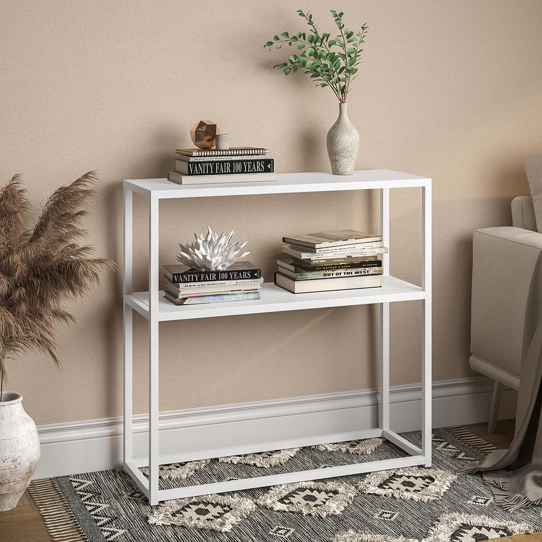 skølm Skadi Konsolentisch schmal aus Metall – Schmales Regal Weiß – Flurtisch mit 2 Ablagen – Beistelltisch mit verstellbaren Füßen - Sofatisch Flur/Wohnzimmer – Metallregal 80x28x80cm – Console table