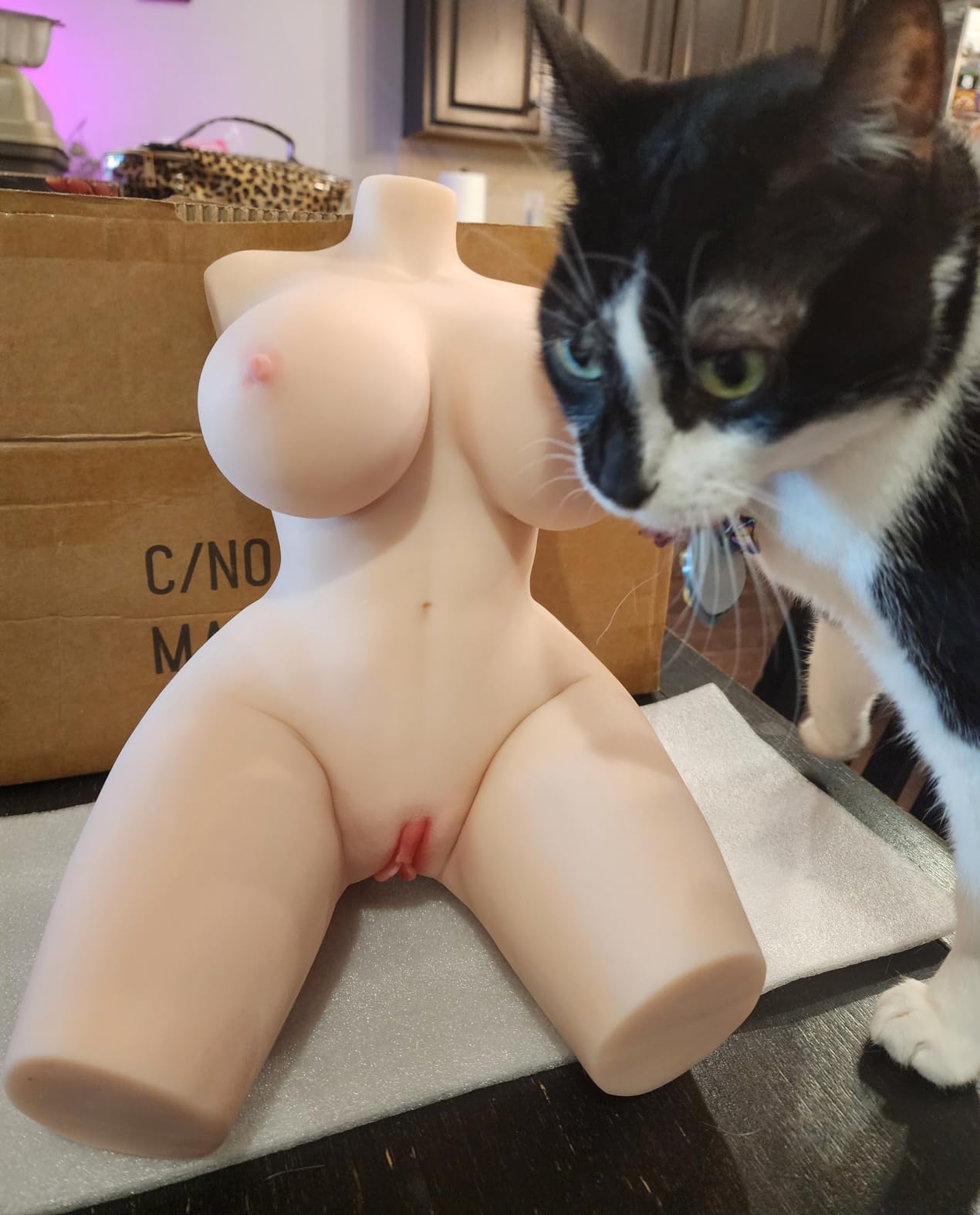 Poseable and easy to use!