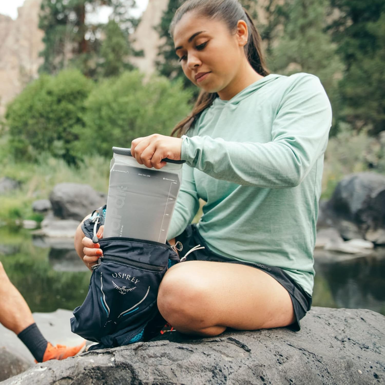 HydraPak Velocity IT (depósito De Hidratación De 1,5 L O 2 L) U2013 Bolsa De Agua Aislada Para Paquete De Hidratación U2013 Válvula De Mordida Autosellante, A Prueba De Fugas Y Apta Para Lavavajillas