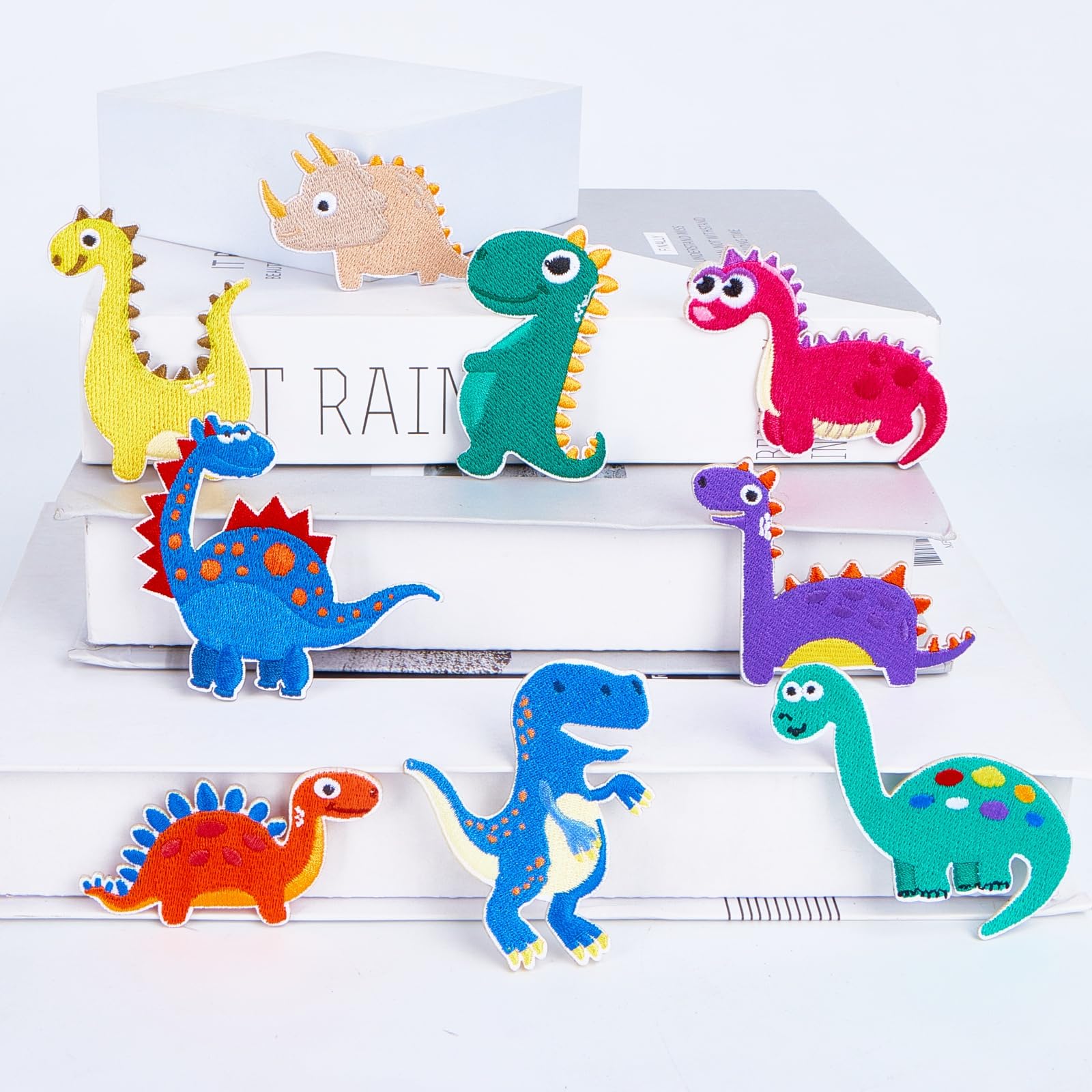 9 Pcs Dinosaur Iron On Patches - DIY Embroidered Iron Patches - Kids Cute Dinosaur Patch for Clothes,Jeans,Backpacks, Hats (Various Sizes)