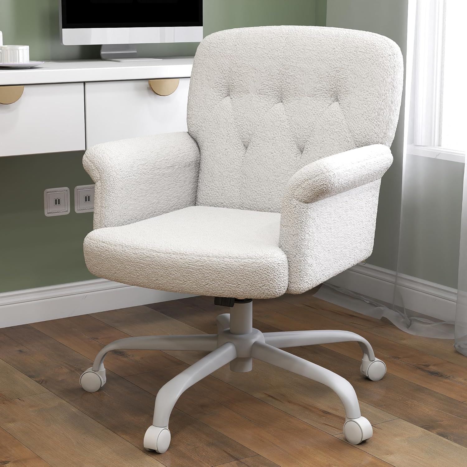 Keratee Comfy Home Office Desk Chair, Upholstered Fuzzy Vanity Chair with Wheels and Arms, Adjustable Height 360° Swivel Computer Seat for Living Room, Bedroom, Makeup, Teddy Fleece, White