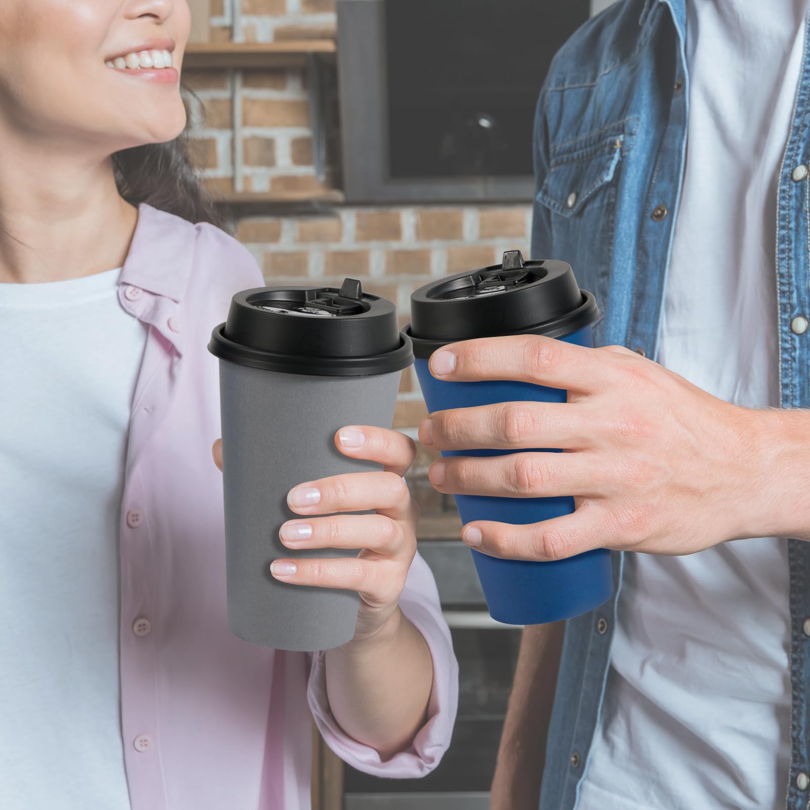 Lot de 100 gobelets à café jetables en carton avec couvercles pour café froid/chaud, eau, jus ou thé - 473 ml - Pour la maison, le restaurant, le magasin et le café - Bleu et gris