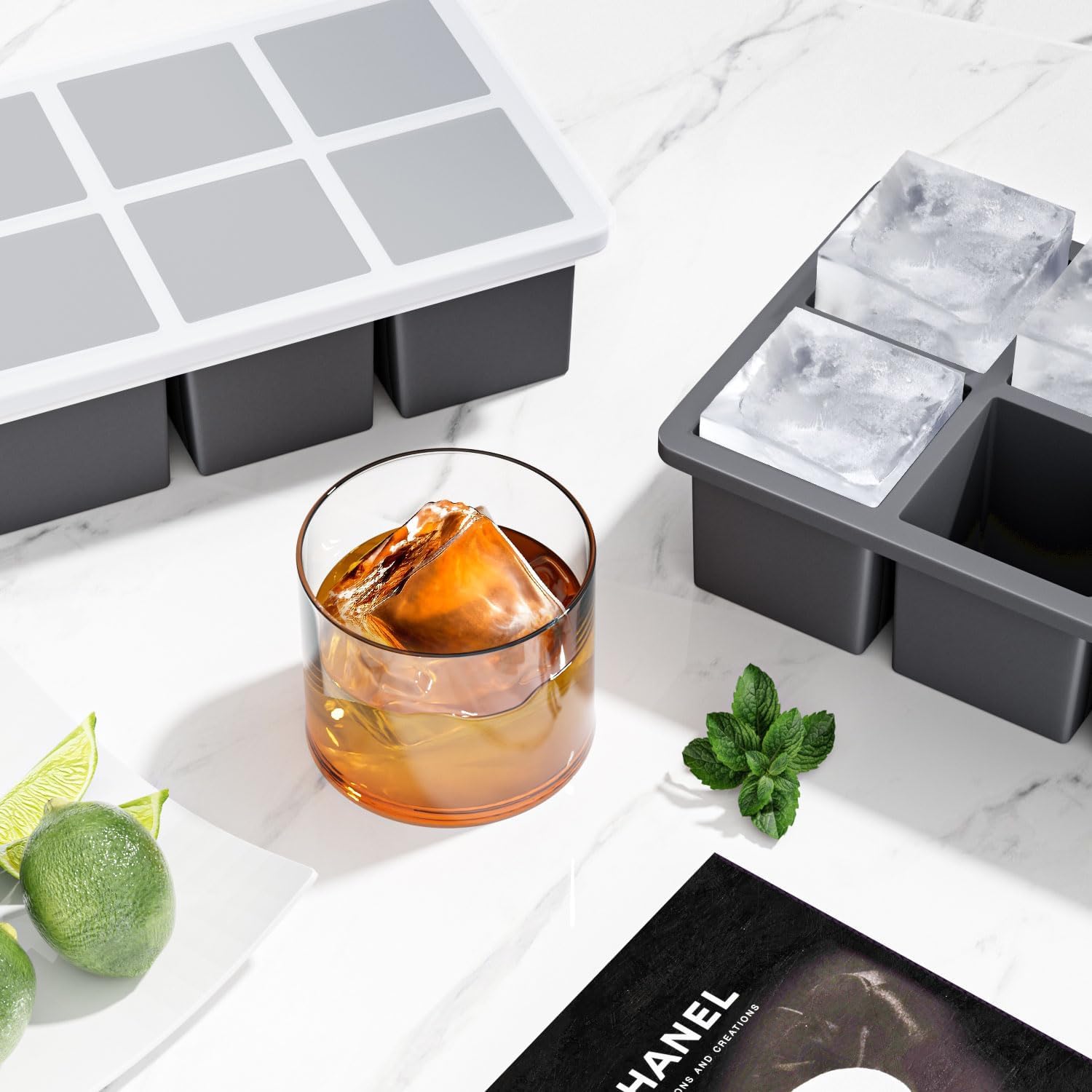 Set di 8 Stampo Ghiaccio con Coperchio, JRISBO Ghiaccio Stampi Silicone 100% Senza BPA e Certificato LFGB, Impilabili Salvaspazio Vaschette Formine Cubi Ghiaccio per Cocktail Whisky