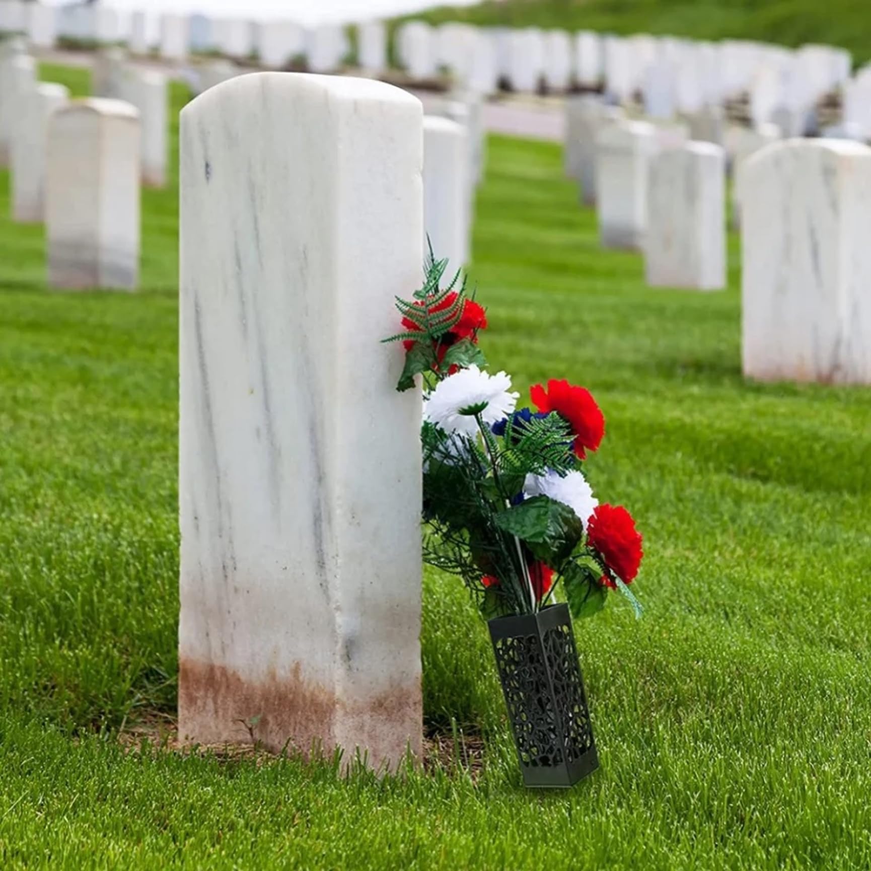 Vase De Cimetière élégant Et Résistant Pour Décorer Les Tombes Avec Des Fleurs Fraîches Ou Artificielles