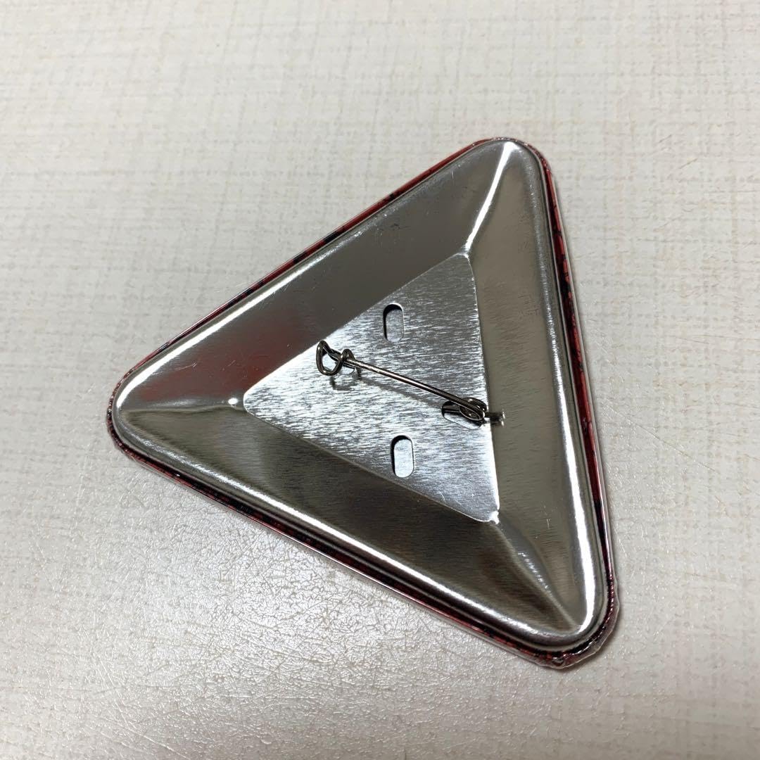 ワンピースタワー　バースデー缶バッジ　トンガリ缶バッジ　サボ　4個セット ワンピースタワー バースデー缶バッジ トンガリ缶バッジ サボ 4