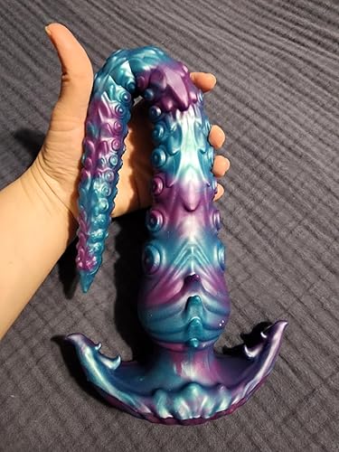 Review Image by SqueakylittleDragon