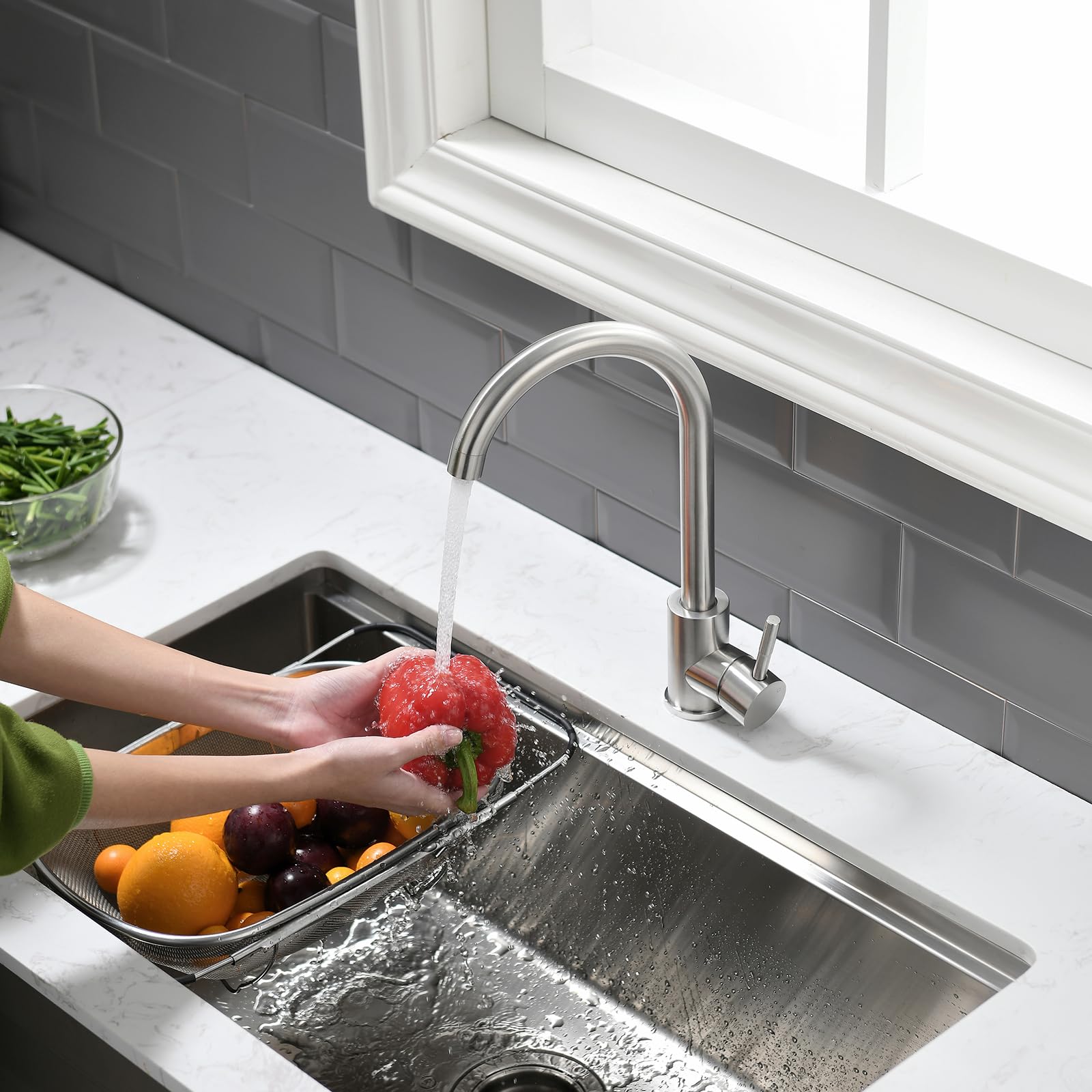 AIMADI Robinet de Cuisine Miigeur Cuisine Mono Commande Rotation 360° Robinet Évier Modern Design Inox 304 Nickel Brossé