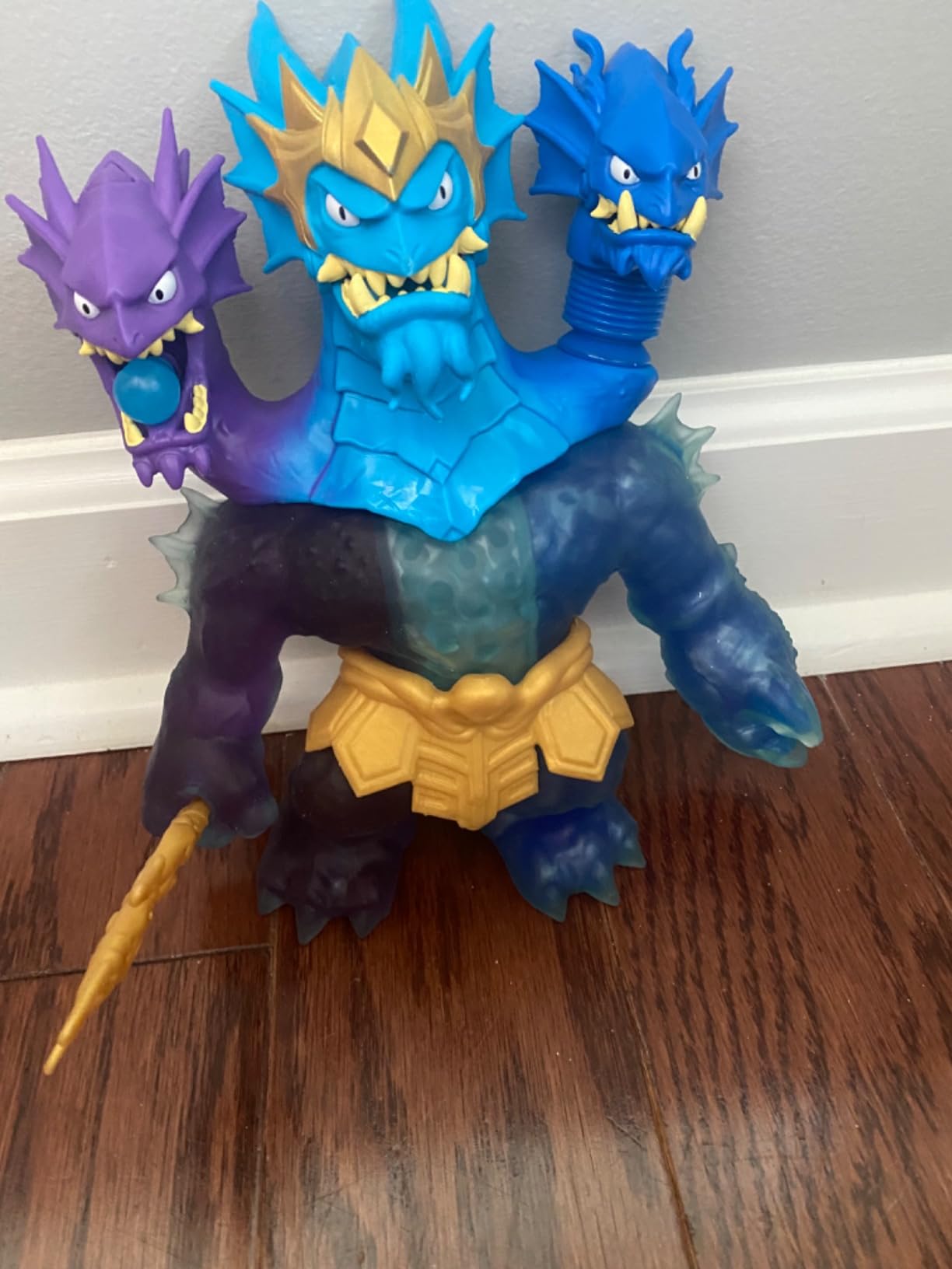 Heroes of Goo Jit Zu Deep Goo Sea King Hydra Figure With Triple Attack 3 in 1 Goo Power. Plus & Deep Goo Sea Tyro Double Goo Pack. Stretchy, Squishy 6.5-Inch Tyro