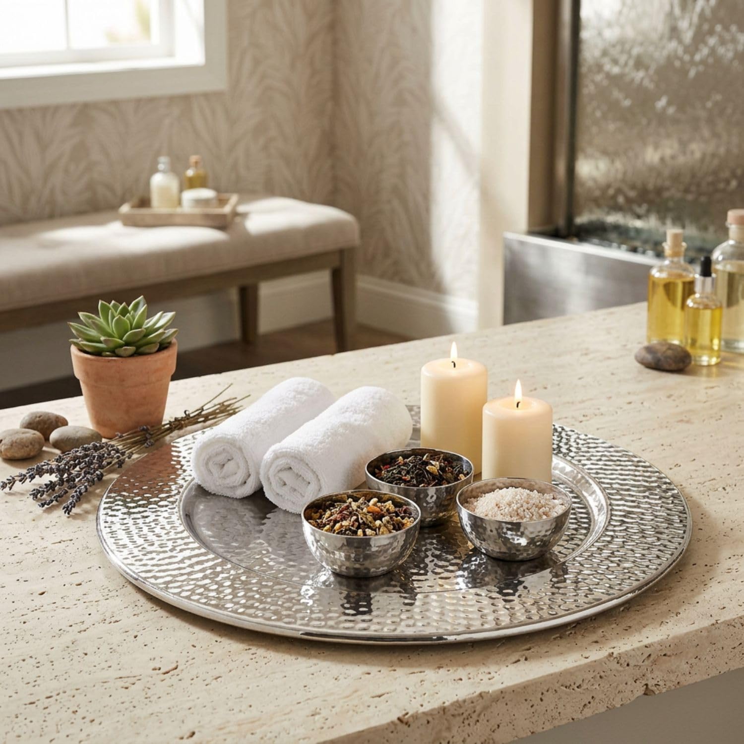 Bandeja para servir de diseño Nizza hecha a mano de aluminio en plata, 50 cm