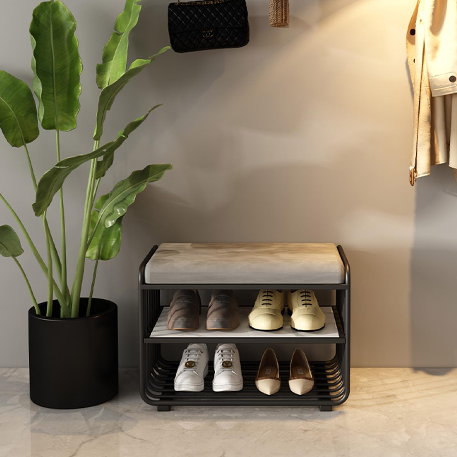 Banc à chaussures en velours haut de gamme et métal pour une entrée élégante et moderne