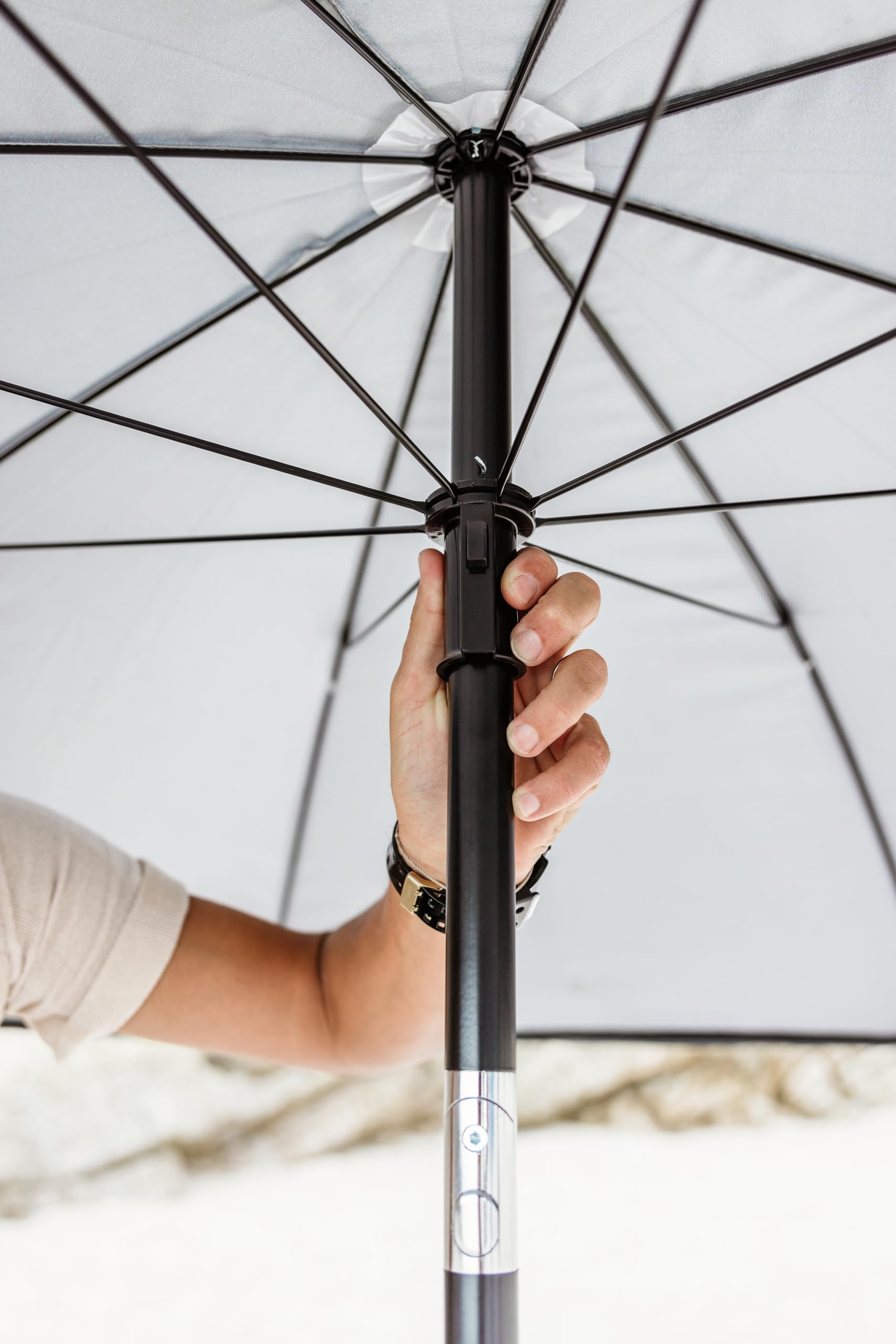 VirtuFit Parasol plażowy z ochroną przed wiatrem – dostępne warianty: 180 cm i Premium 225 cm – komfort i ochrona podczas każdej aktywności na świeżym powietrzu