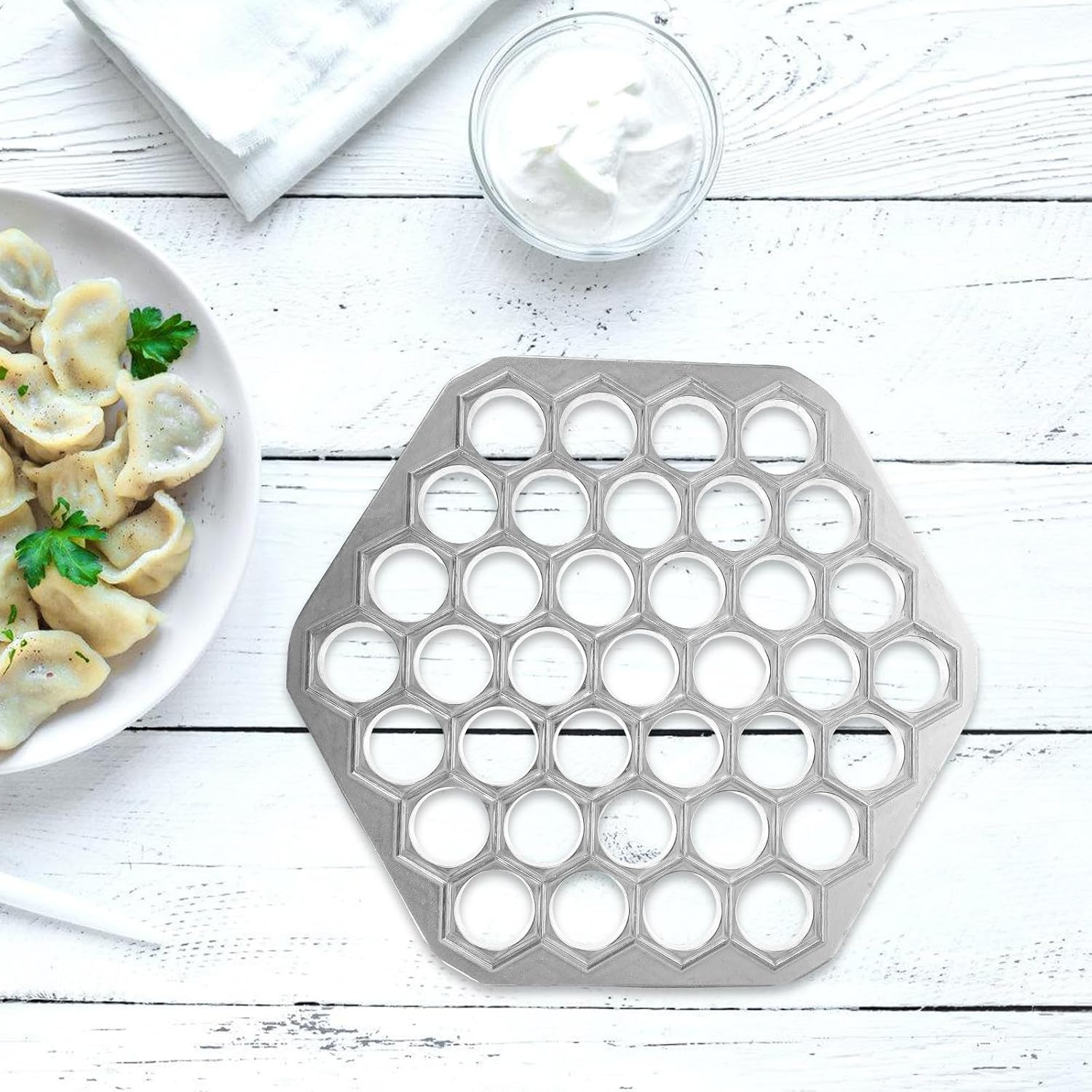 Portable Russian Dumpling Mold Dumpling Maker Kitchen Gadget Aluminum Dough Press for Quick Handmade Dumplings and Ravioli Cooking Tool