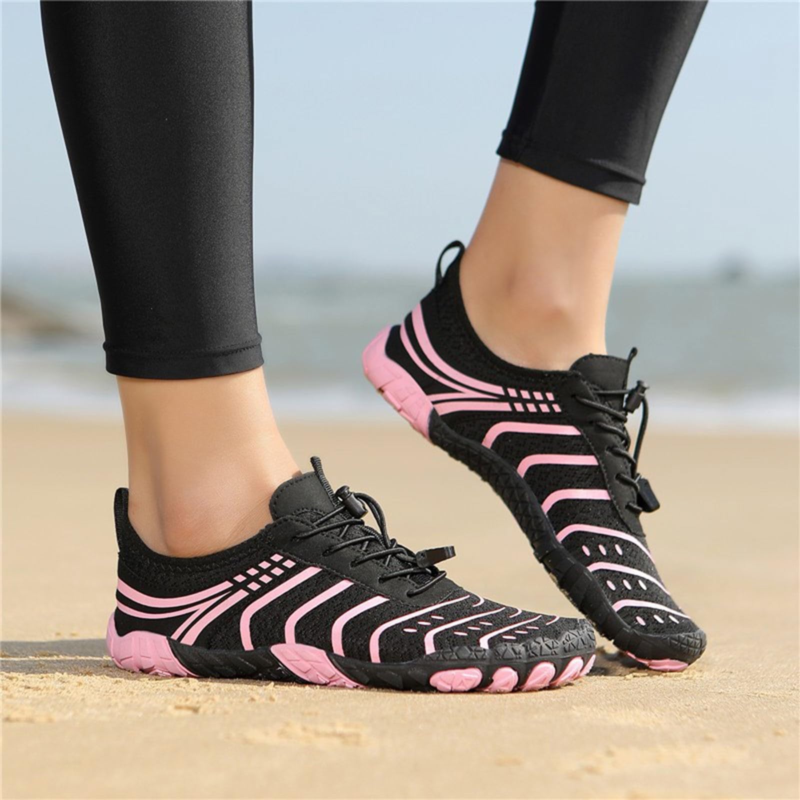 Scarpe da Acqua per Nuoto, Immersioni, Camminate sulla Spiaggia con Design di separazione delle Dita, Suola Leggera e Flessibile