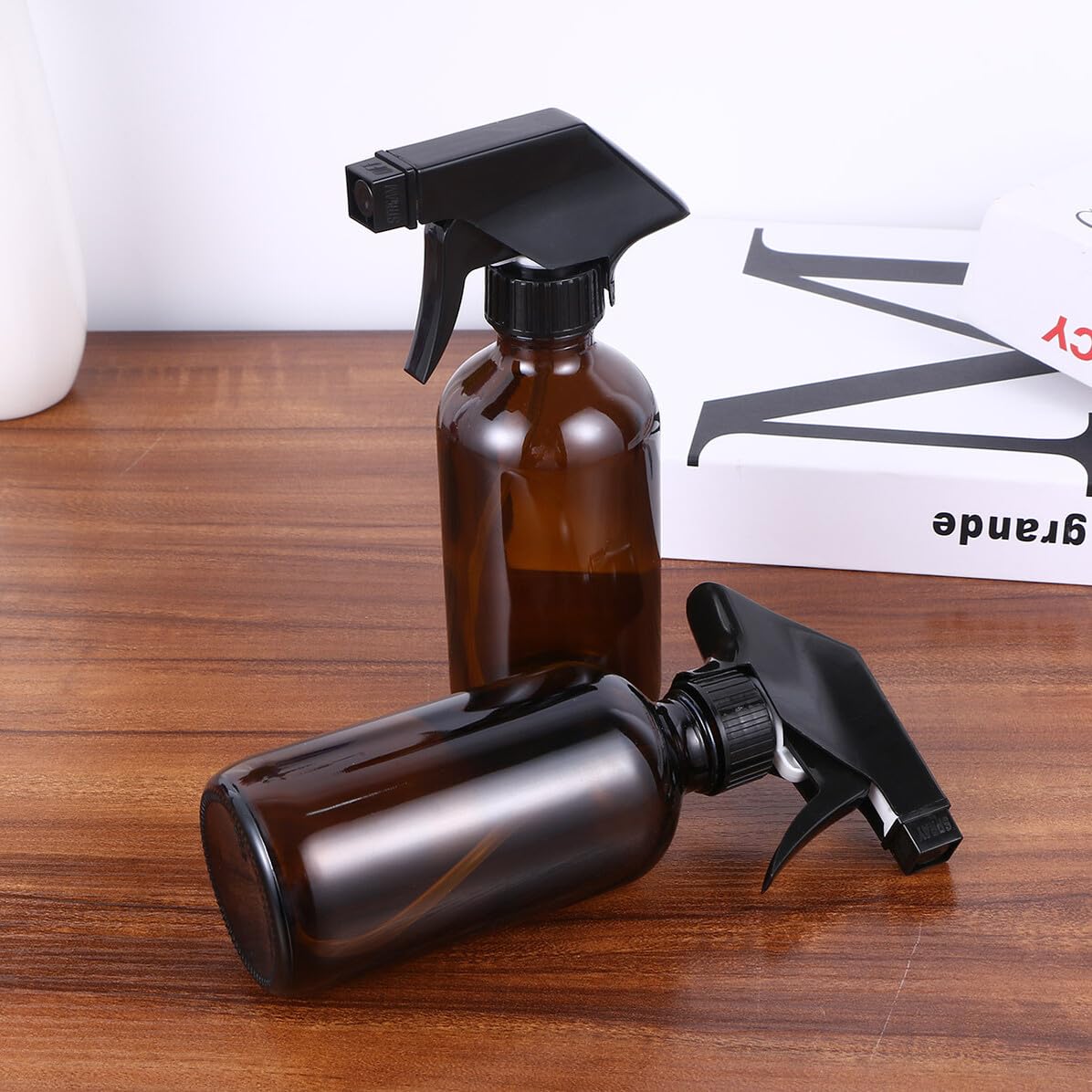 4 Stück 250 Ml Glas Sprühflaschen Braun Nachfüllbar Ergonomischer Wassersprüher Für Pflanzen Reinigung Und Frisieren Wiederverwendbar
