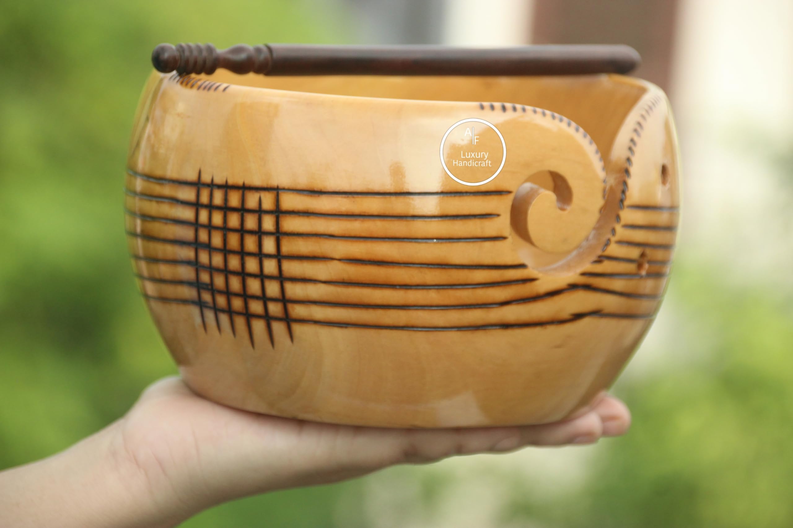 Bol de fil au design unique cadeau idéal pour passionnés de tricot en bois