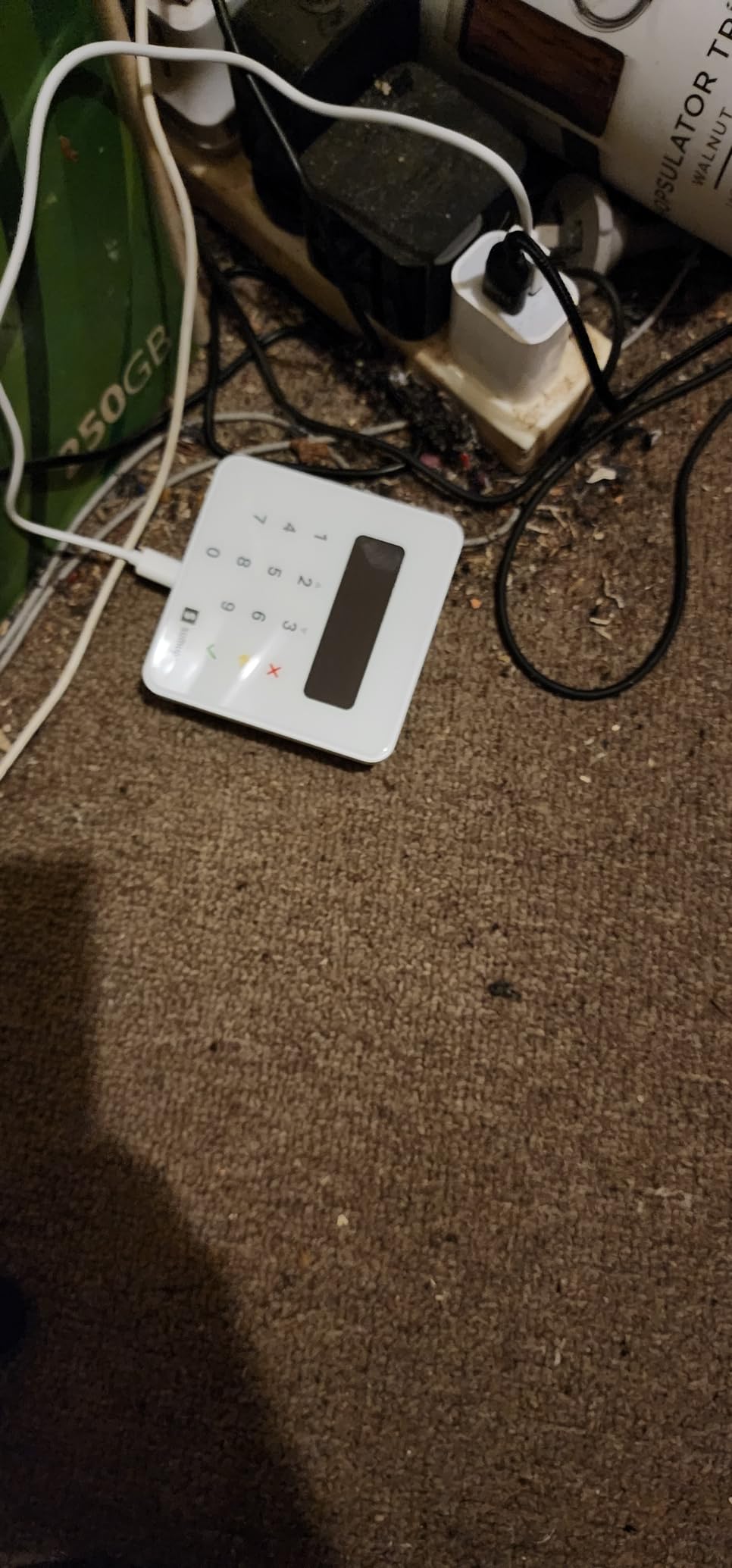 SumUp Air Mobile Card Terminal for contactless payments with Credit