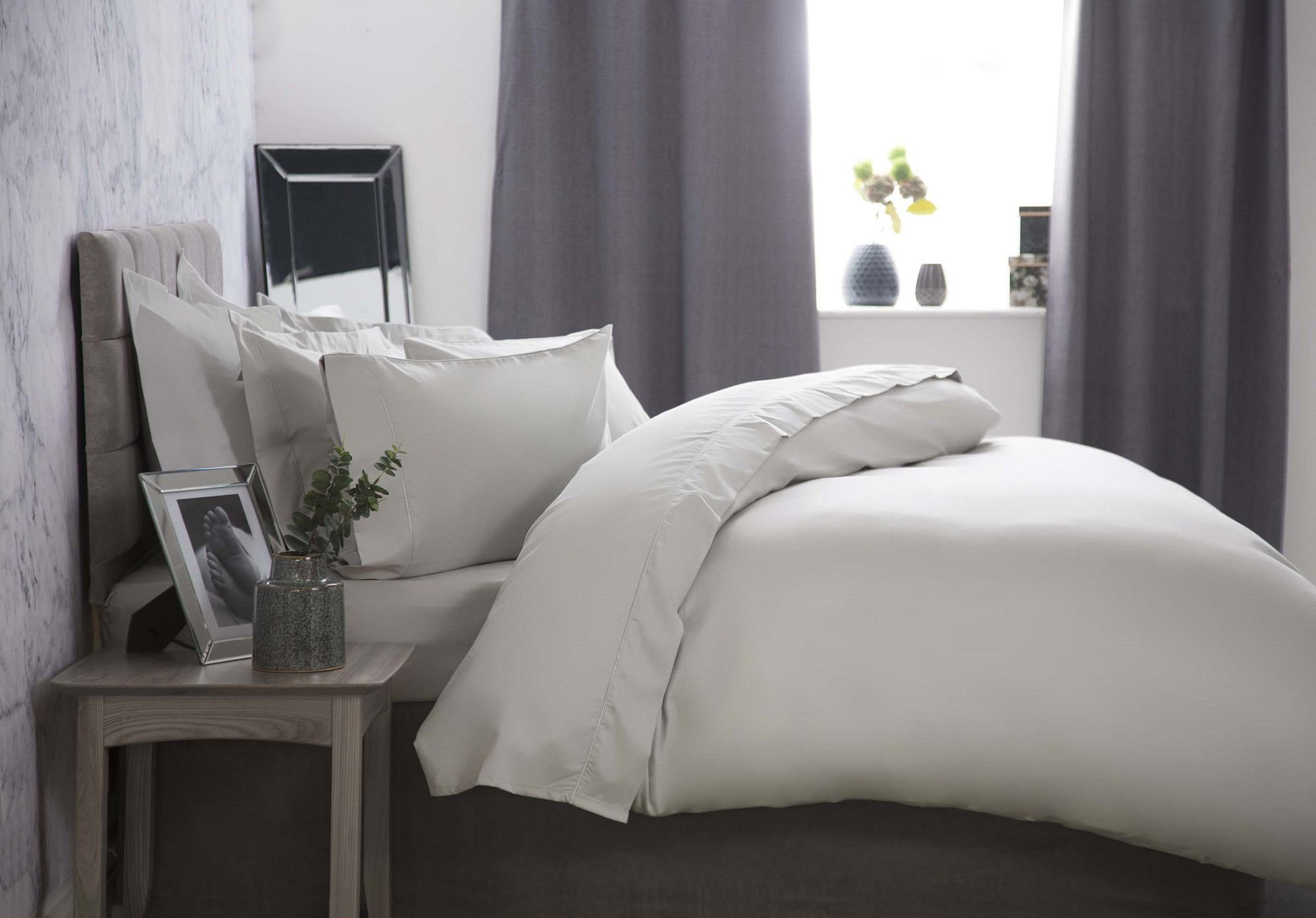 Belledorm Egyptian Cotton Sateen Duvet Cover - 1000 Thread Count (Super King, Platinum)