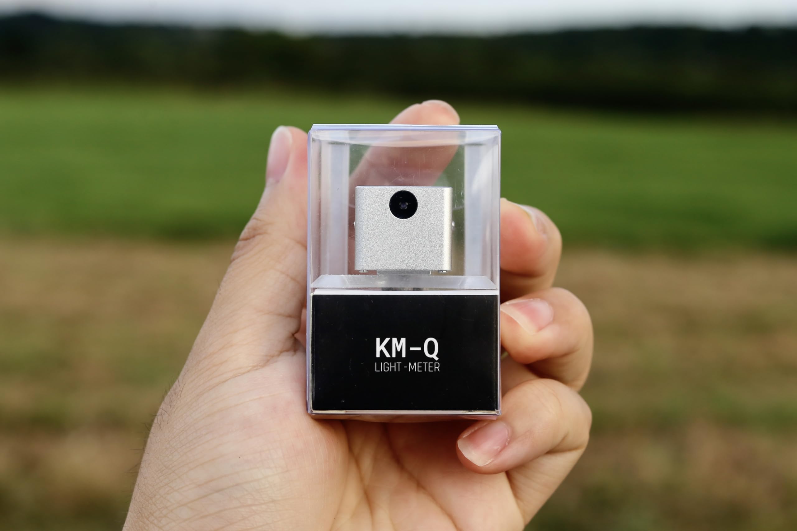 KEKS by antonKUNZE KM-Q OLED digitaler Belichtungsmesser Silber - OLED Display auf Rückseite