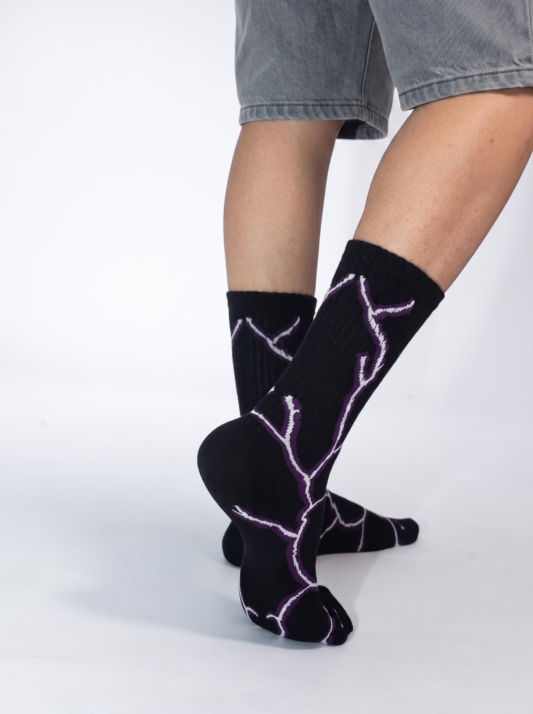 Sockscarving Feel The Comfort Pure Combed Cotton 4 Pair Crew Socks, Black and White, For Men and Women - Stretchable Free Size Anti Odur Sweat Free Anti Slip 3