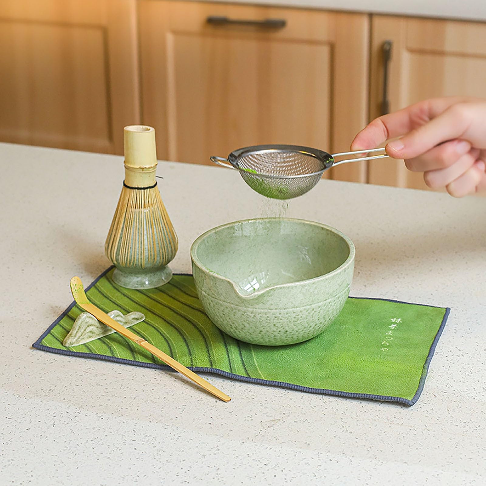 Premium 7-teiliges Matcha-Schneebesen-Set aus Keramik mit Schüssel (Chawan) Schneebesen und Halter für Matcha-Liebhaber, perfekt für Frühstück und Latte Zubereitung