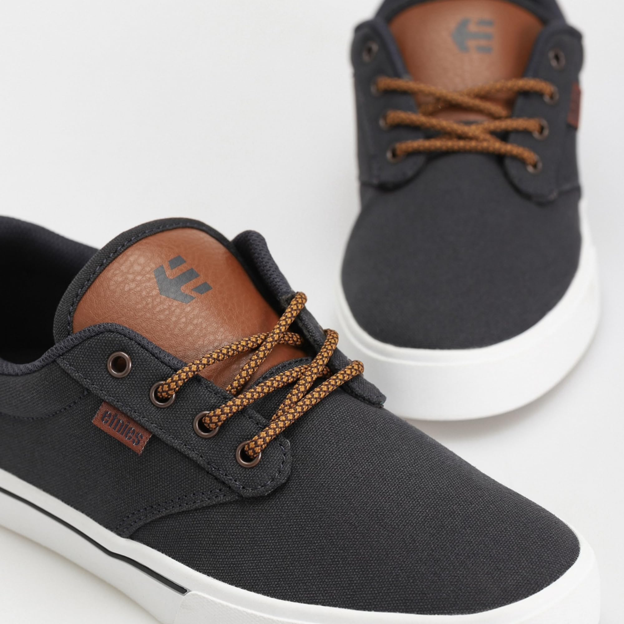 Etnies Jameson 2 Eco, Zapatillas de Skateboard para Hombre, gris, 47