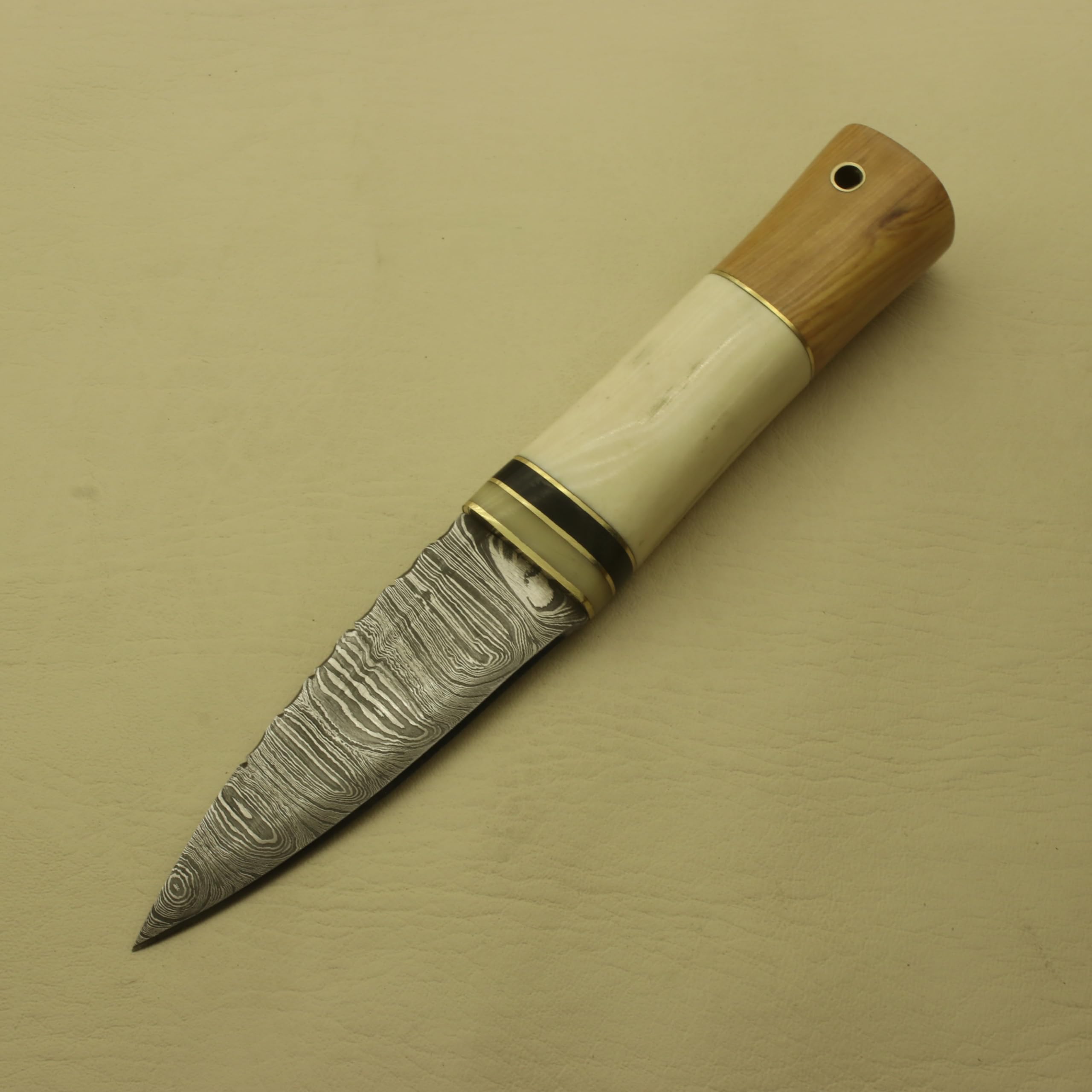 Custom Handmade Damascus Steel Skinner Knife with Bone Handle and pure Leather Sheath Z-185