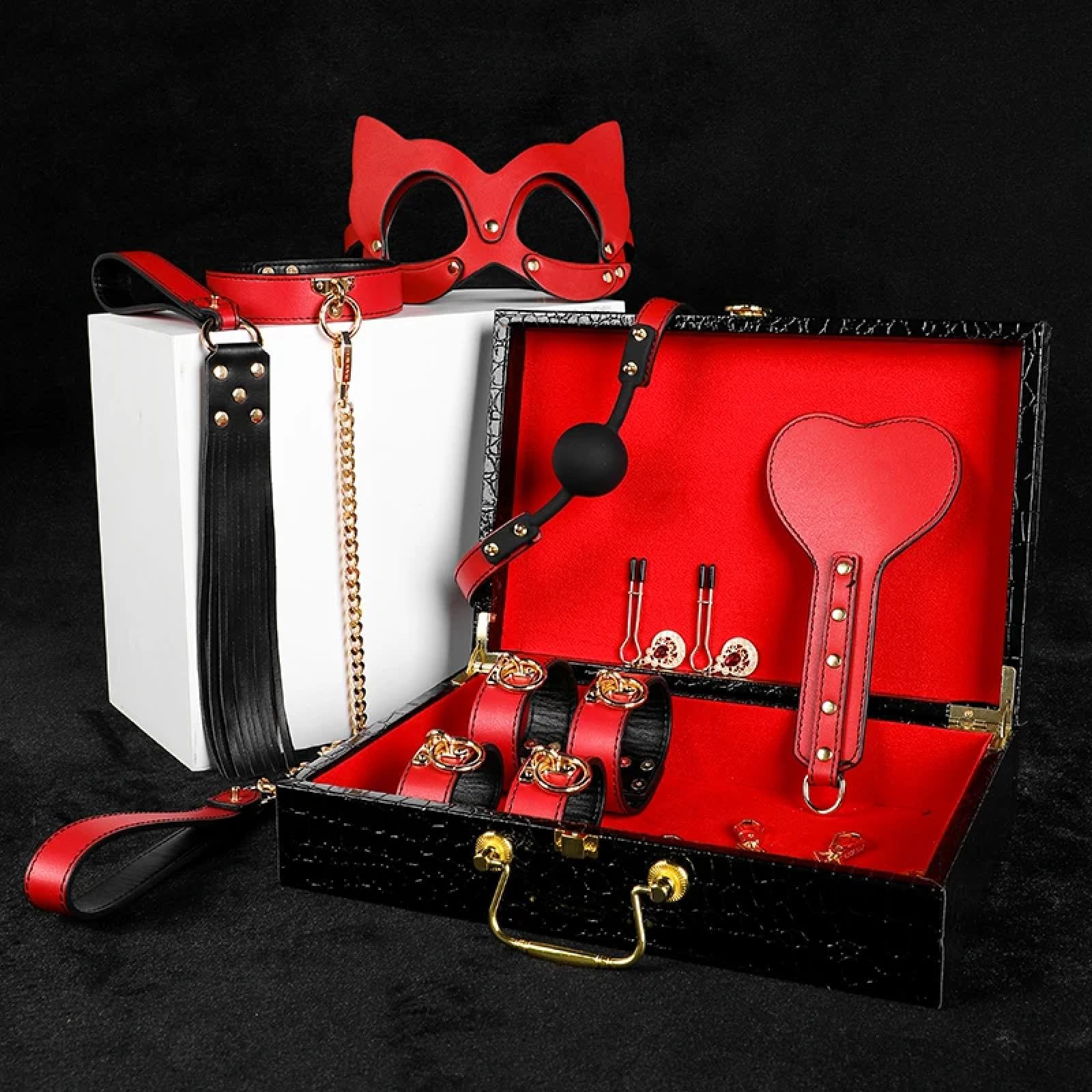 Bõndägë Set Set bondage in vera pelle rossa BDSM Kit di giocattoli sessuali Manette di ritenuta Collare Gag Frusta Prodotti erotici Donne Coppie