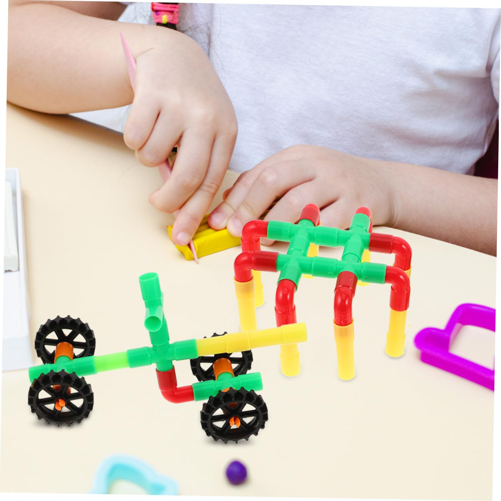 Rohrbausteine für Kleinkinder und Vorschulkinder mit Vielfarbigen Steckbausteinen als Lernspielzeug Hand-Augen-koordination und Kreativen Konstruktionsspiel
