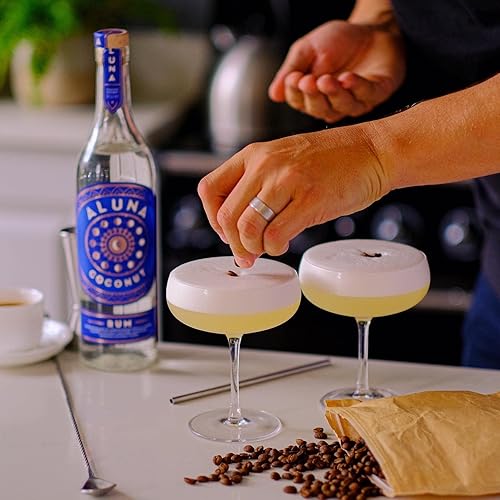 Miniatura 9 de VEMACITY - Elegante juego de 4 vasos de Martini Espresso - Vasos clásicos de 10 onzas para Martinis, champán, margaritas y más - Cristalería de