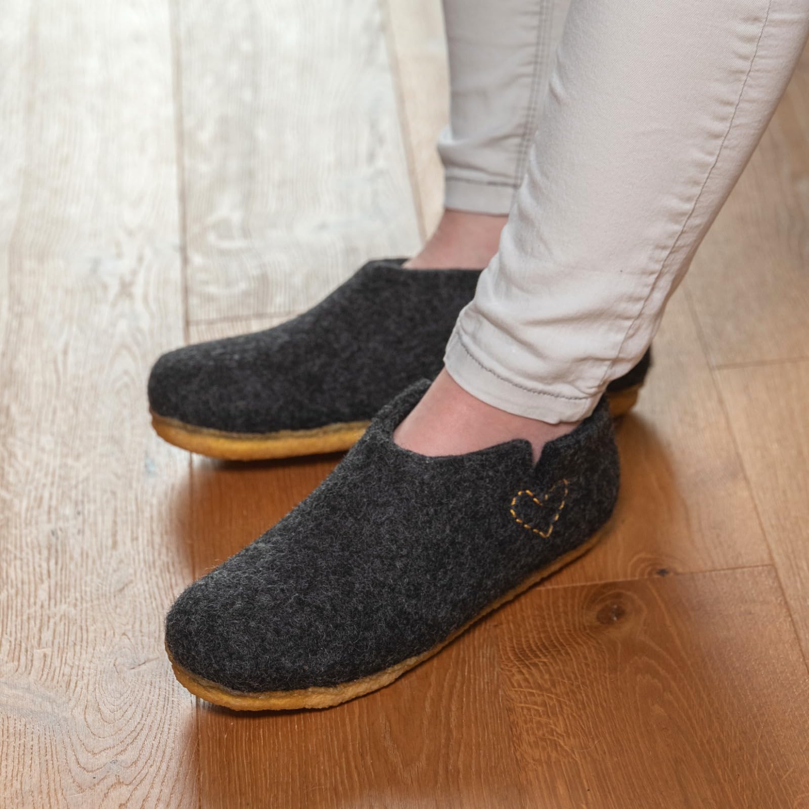 Damen Hausschuhe - bequeme mittelhohe Boots mit rutschfeste Kautschuk Sohle