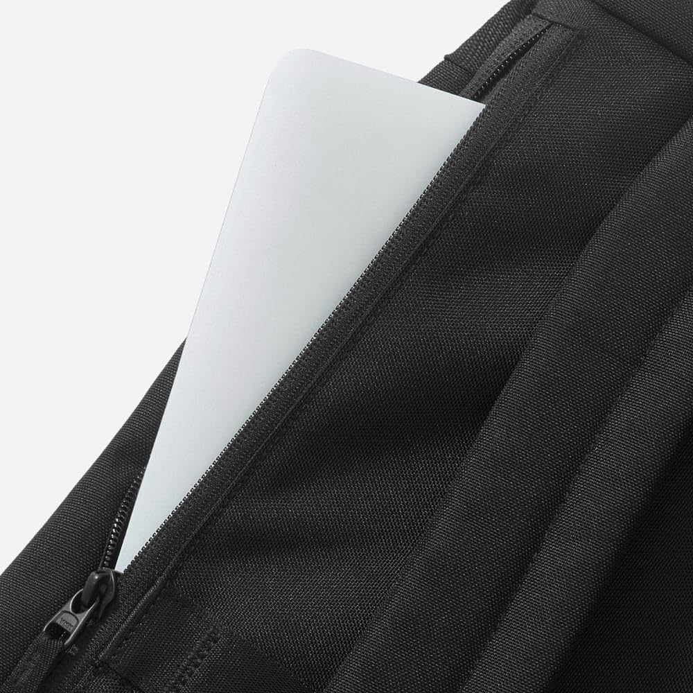 Everlane - The ReNew 15" Transit Backpack - Black One Size