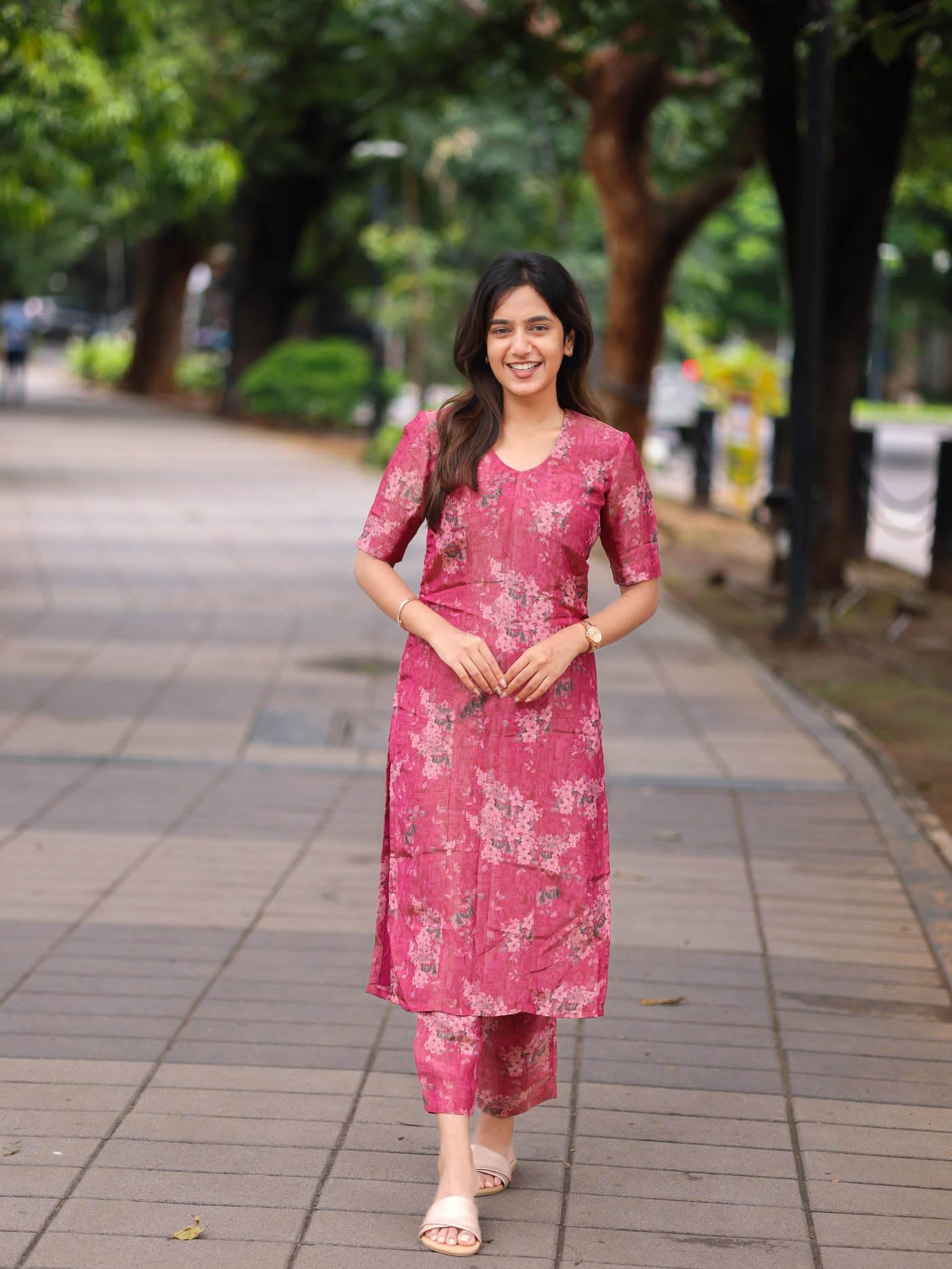 GoSriKi Women's Rayon Viscose Straight Printed Kurta with Pant