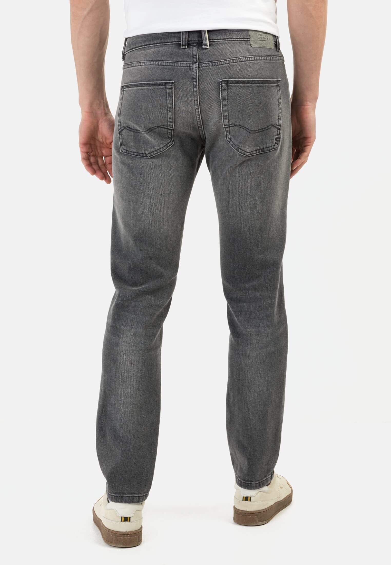 camel active Herren Slim Fit Raw Denim | 5-Pocket Denim im Slim Fit aus Baumwolle und Zwei-Wege-Stretch, robust und strapazierfähig für den Alltag
