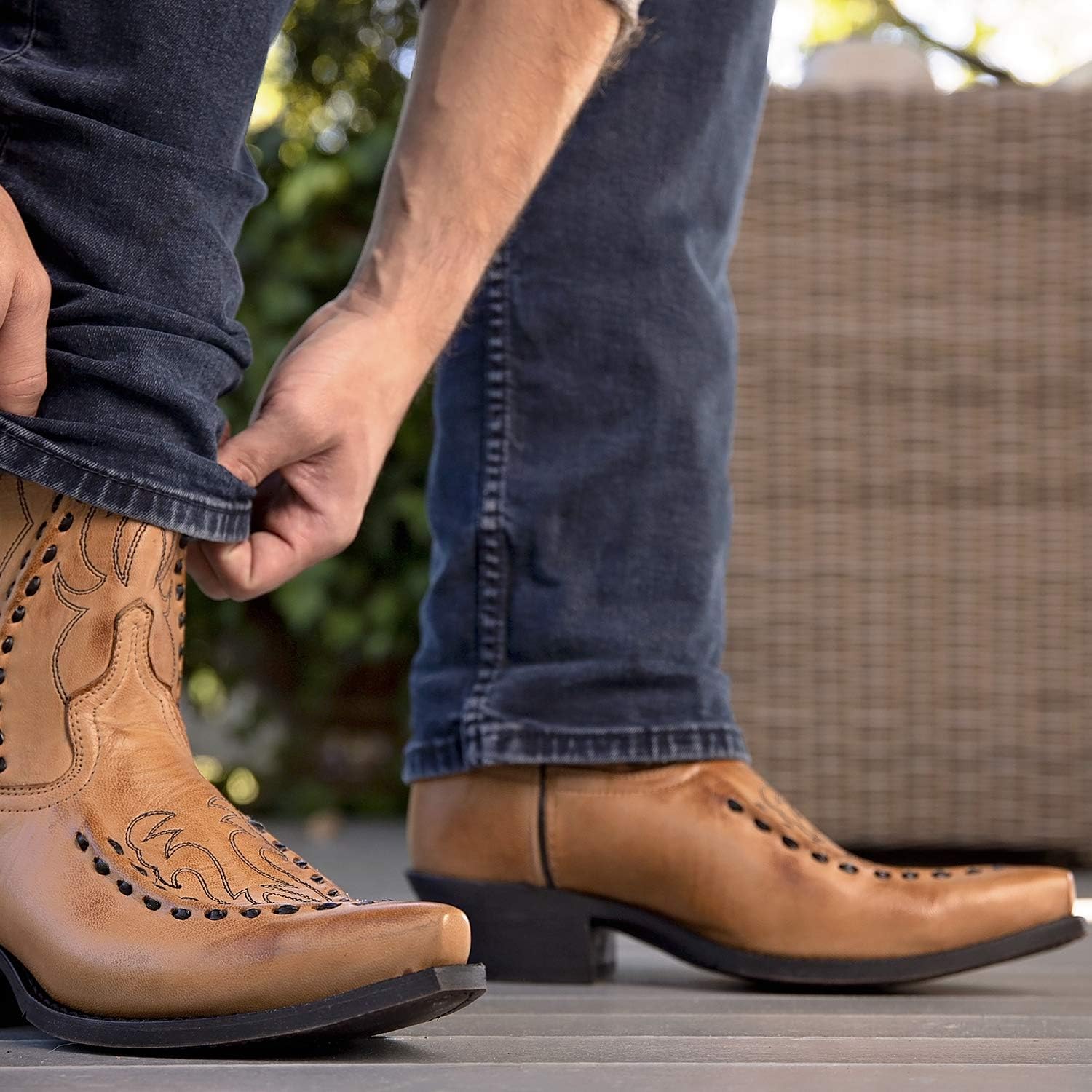 Laredo Mens Laramie Embroidered Snip Toe Pull On Dress Boots Mid Calf - Black - Image 2