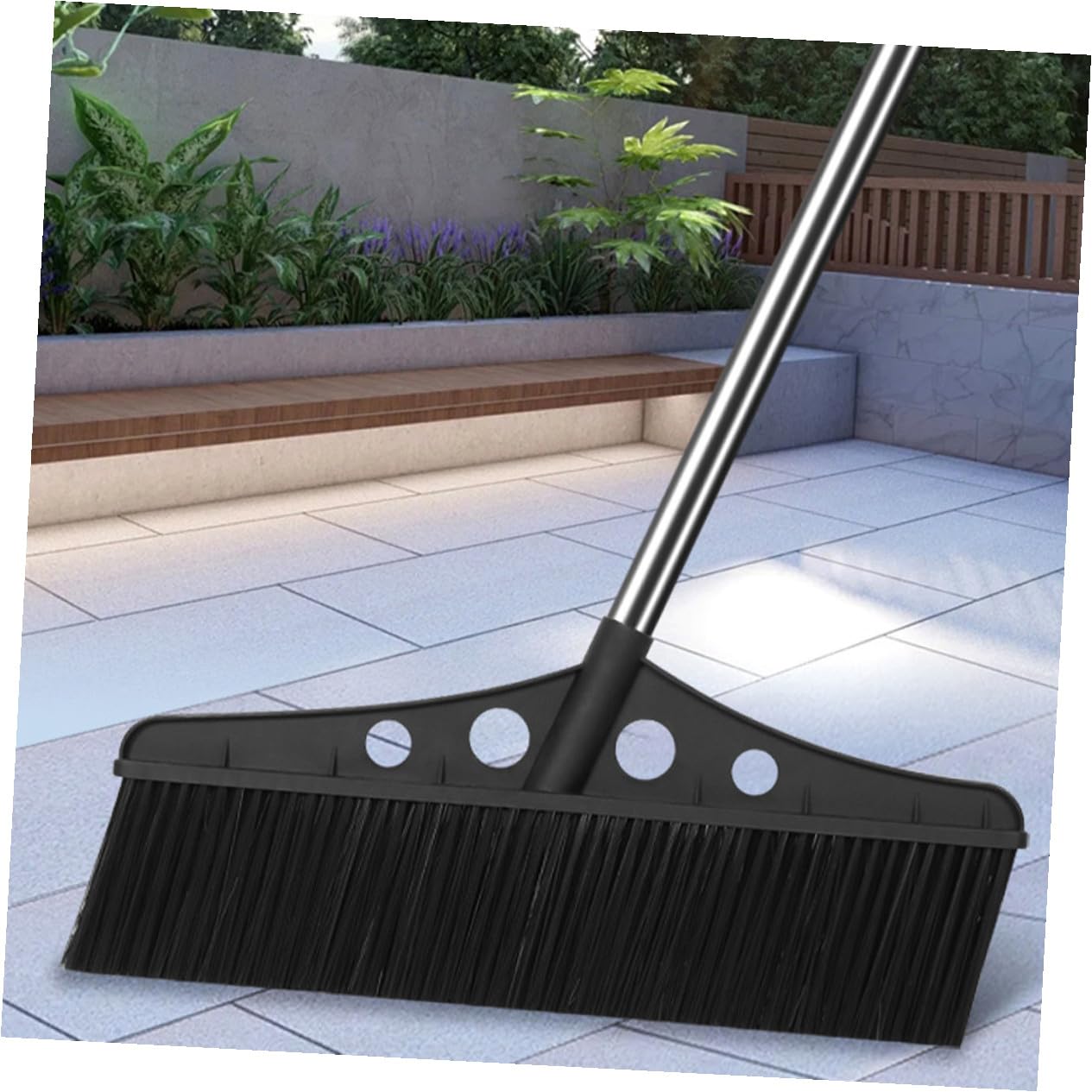 Scopa da Giardino Larga e Resistente con Manico Ergonomico e Impugnatura Comoda, Scopa Spazzatrice Nera in Acciaio Inossidabile e Nylon, per Esterni e Deck