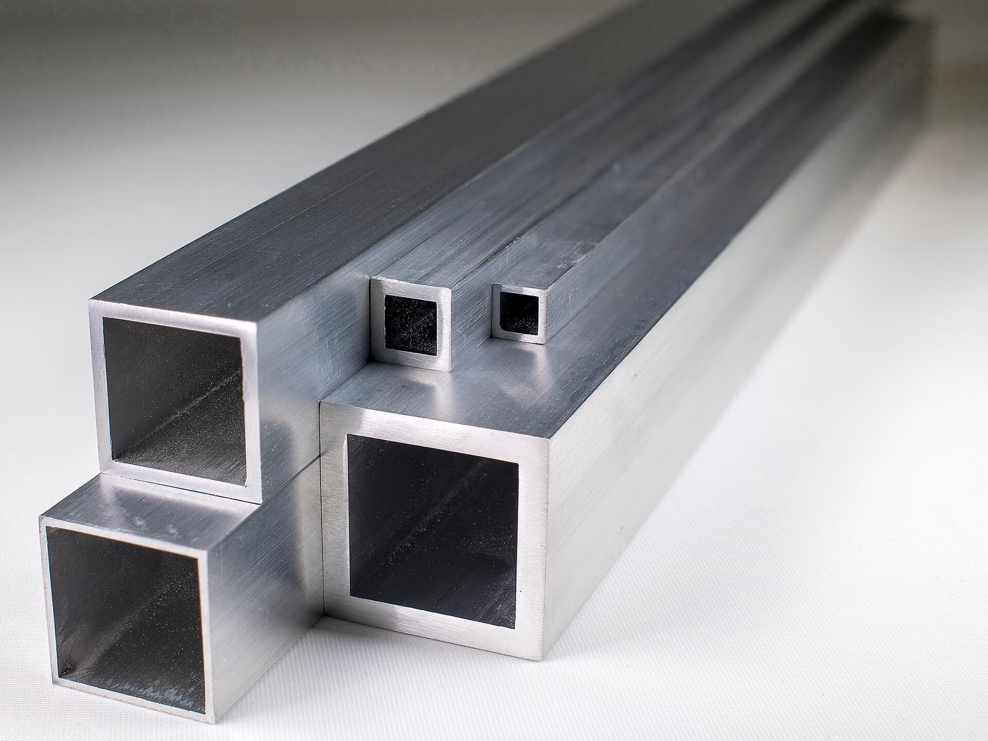 Square Tube, Box Section, Mill Finish, Multiple Sizes (50 mm x 50 mm x 3 mm) – 6063-T6 Alloy – Durable & Rust-Resistant – for DIY, Frames & Fabrication, L: 200 mm (0.2 m)