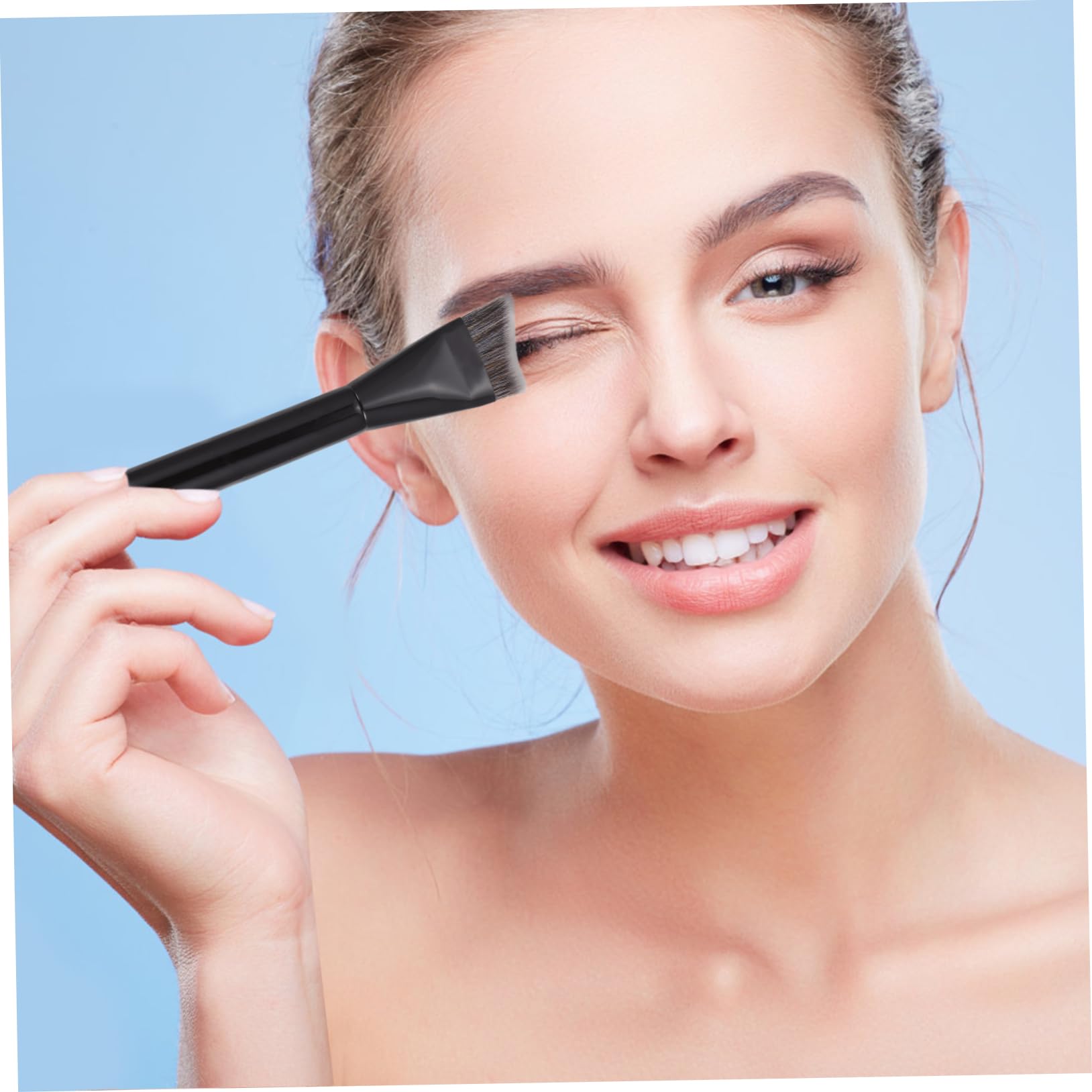 HONMEET 1 Pc Bright Contouring Brush Advanced Wooden Handle Makeup Brush Foundation Mixing Pigment