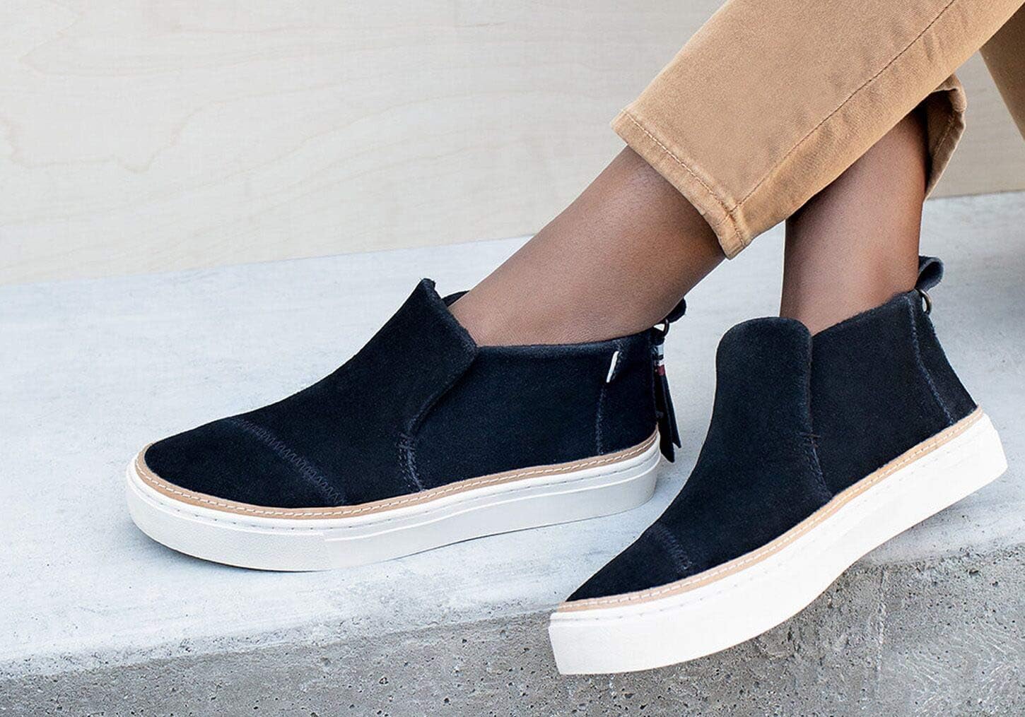 TOMS Women's Paxton Water-Resistant Slip-Ons Black Suede Size 6 - Image 3