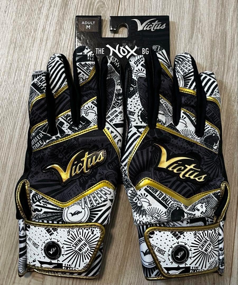 安達了一 バッティンググローブ 歓喜の裏で