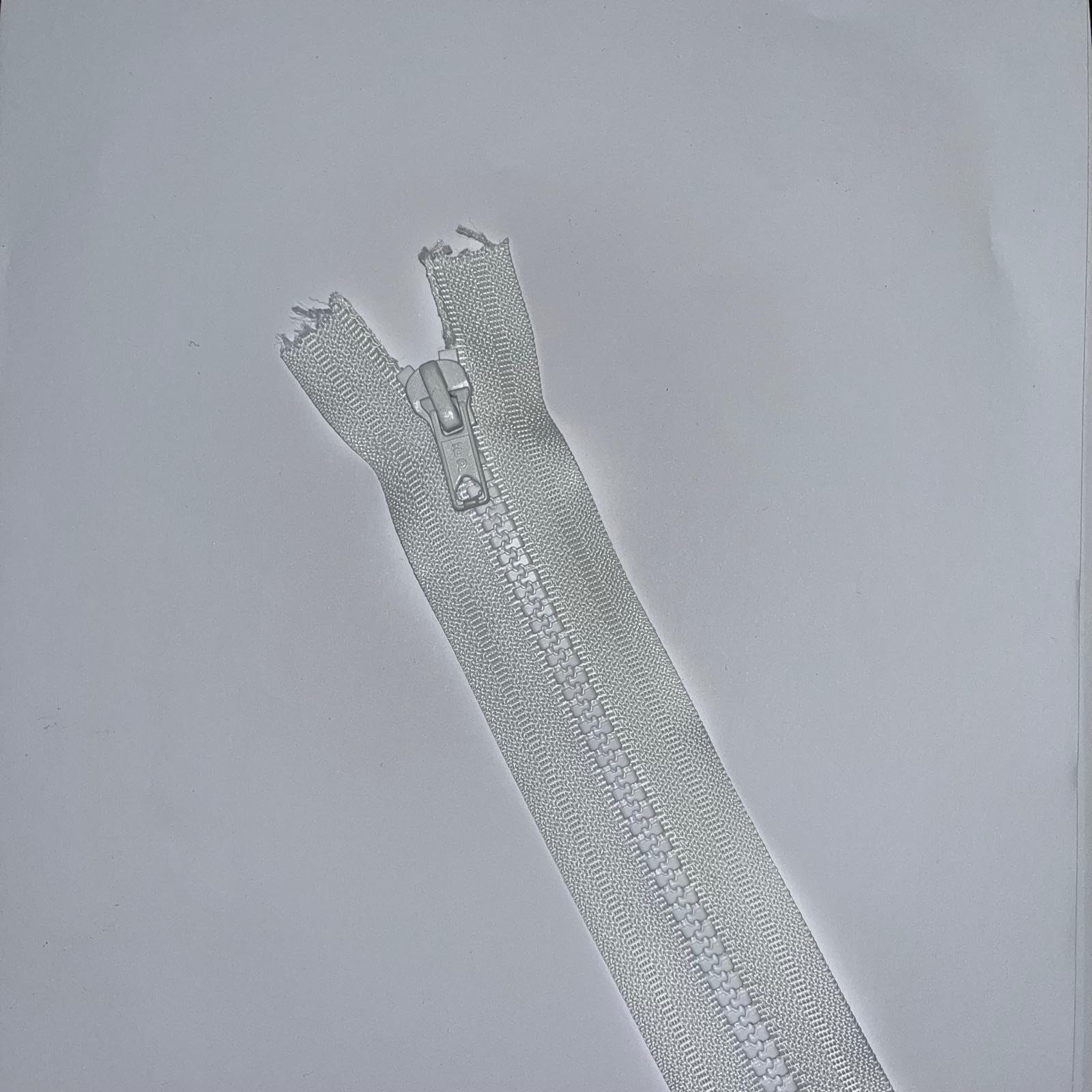 Chunky Plastic Zips, Multi-Coloured Open End Fasteners for Sewing and Crafts, Select Colour & Size (White, 15 Inches)