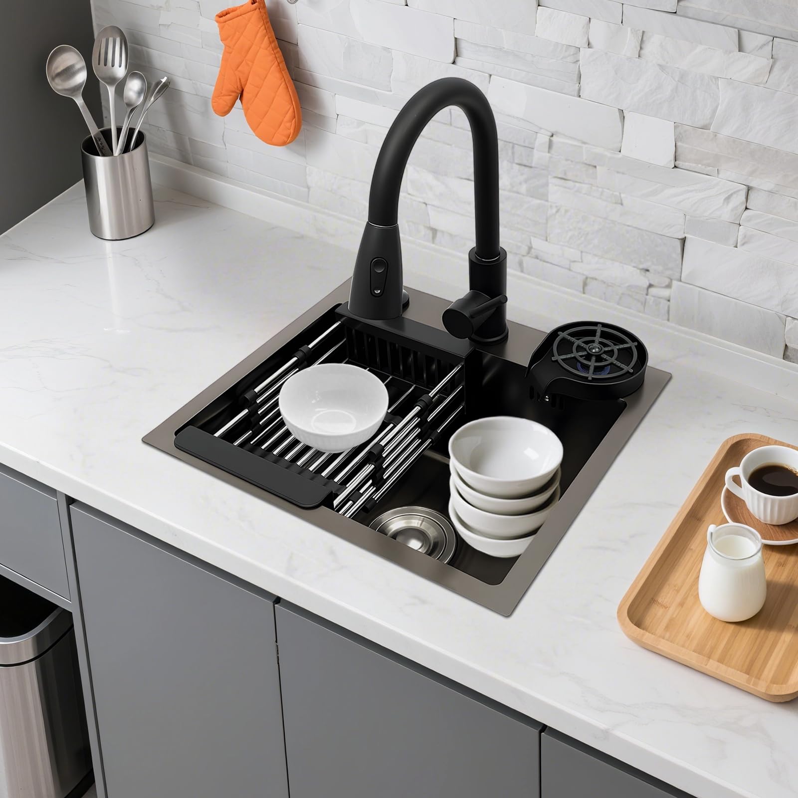 Lavandino da cucina in acciaio INOX con rubinetto estraibile, nero, con distributore di sapone, cestello filtrante e scolapiatti. Tubo di scarico 45 * 40 cm