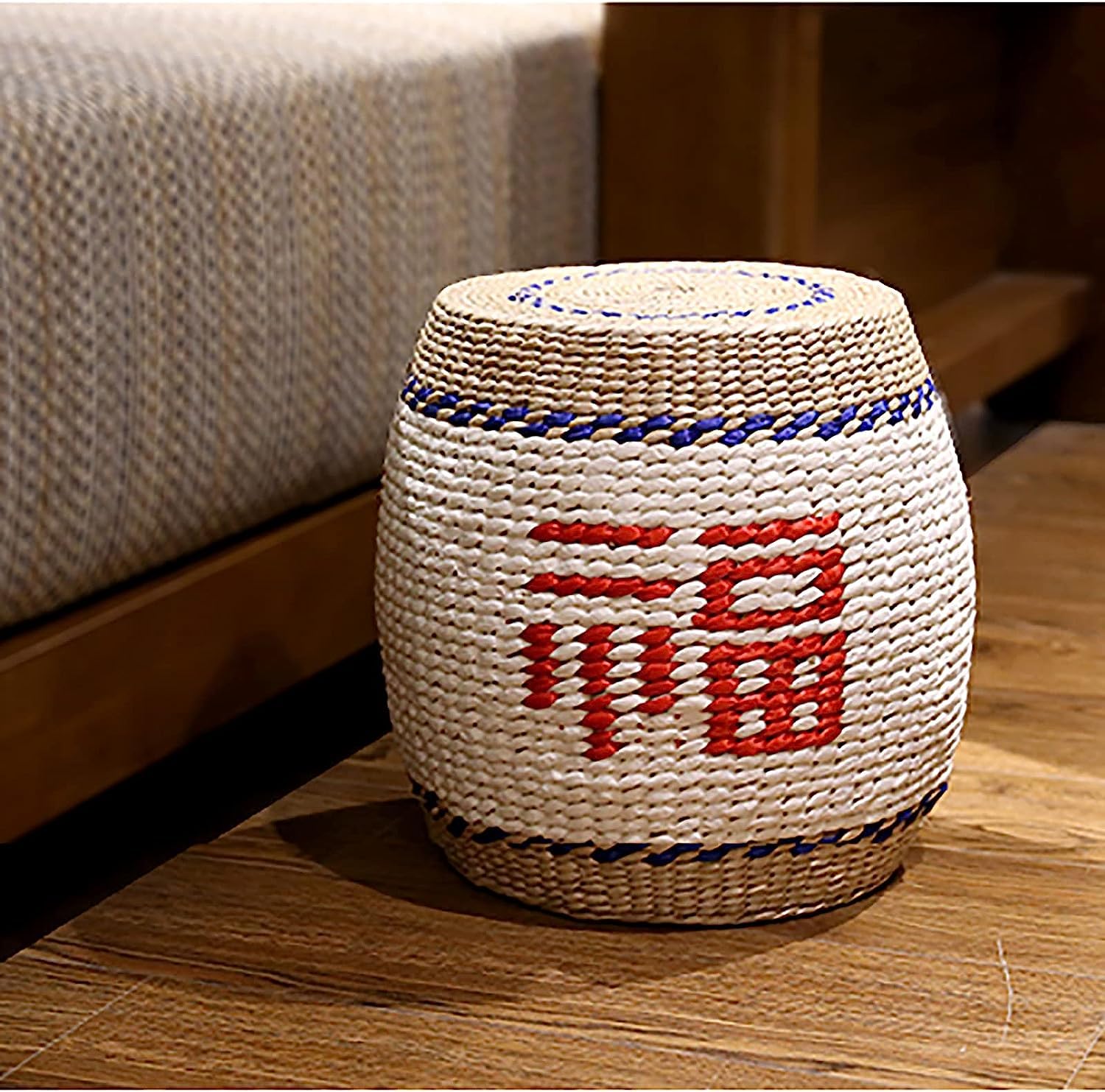 Pouf Rond en osier fait à la main pour un salon bohème chaleureux