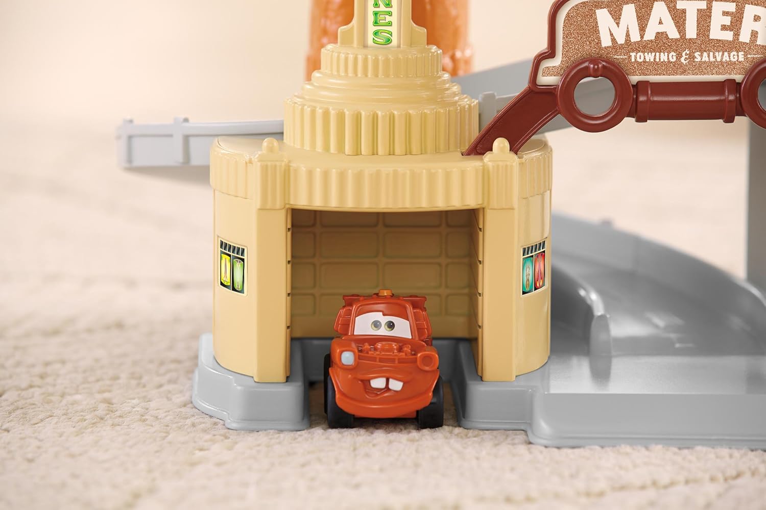 Exclusive Fisher-Price Little People Wheelies: Cars Radiator Springs Playset