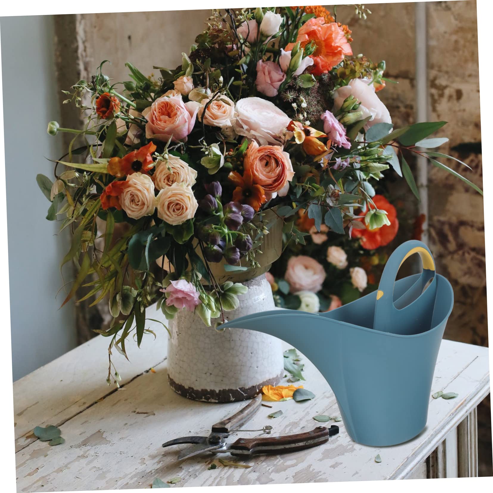 TOYANDONA Regadera de Largo Mango para Suculentas y Flores, 2l de Capacidad, Diseño Ergonómico, Efecto de Riego Suave, Adecuado para Jardín y Exteriores